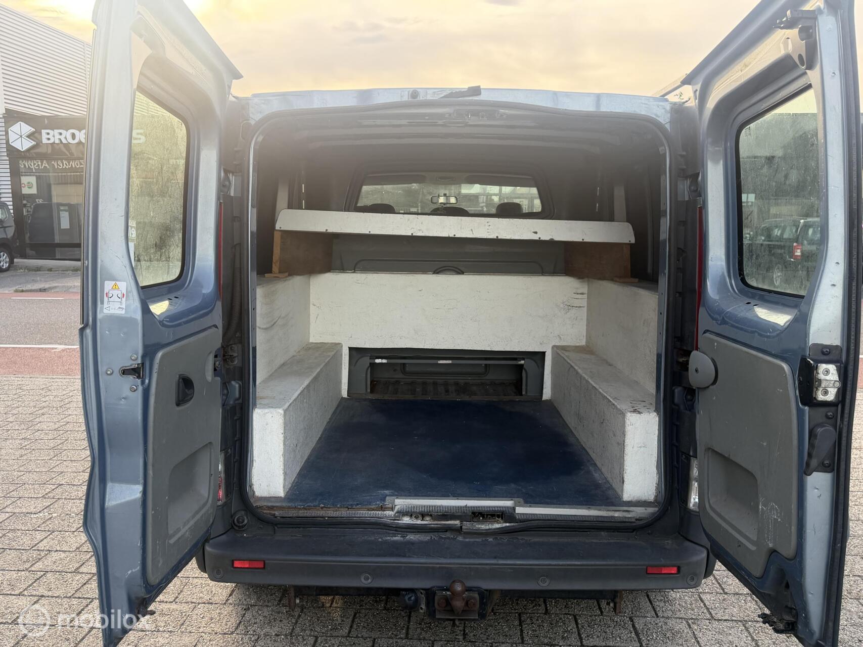 Foto van Renault Trafic T29 L2/h1 2,5 Dci 84kw E4 Fap