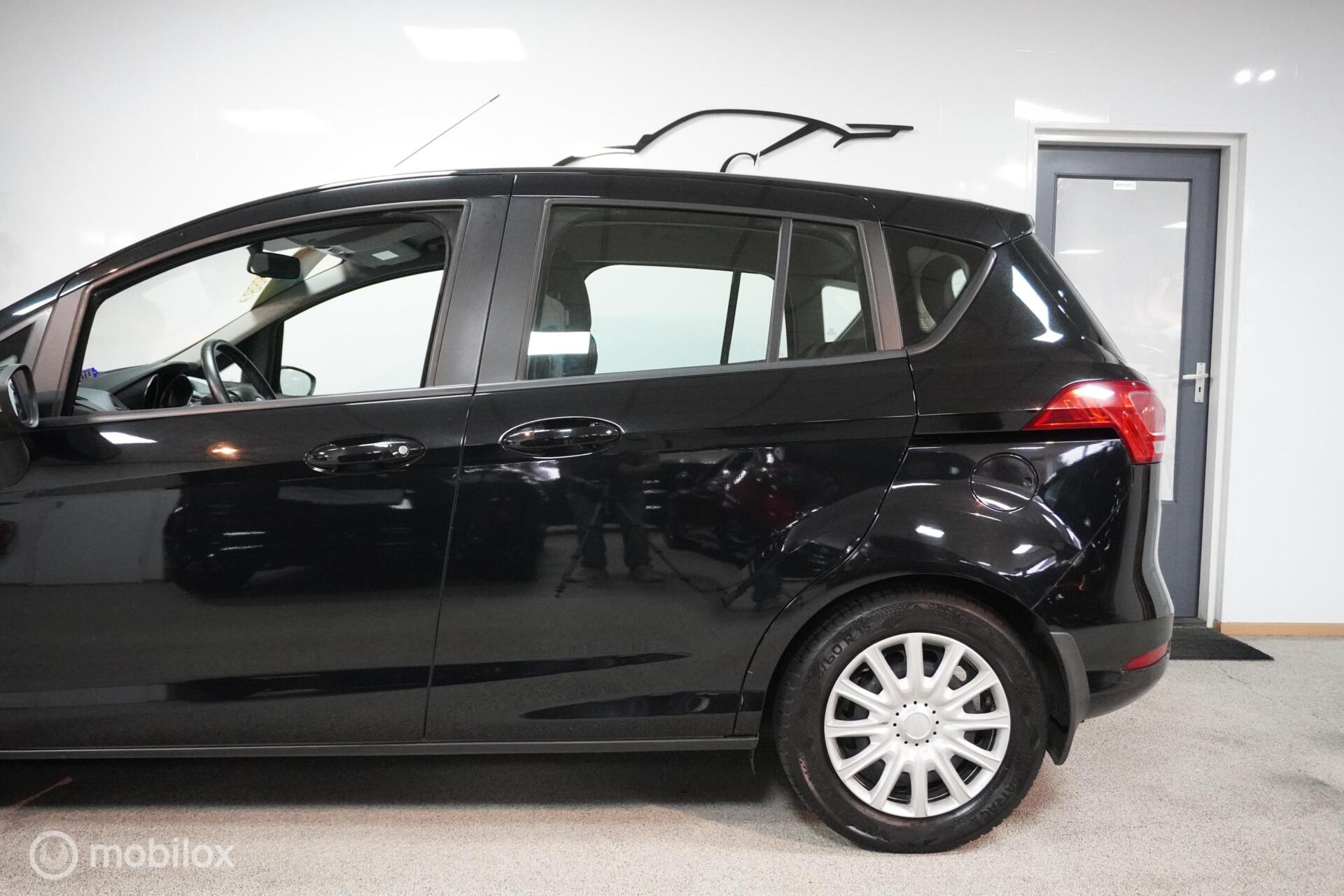 Foto van Ford B-max