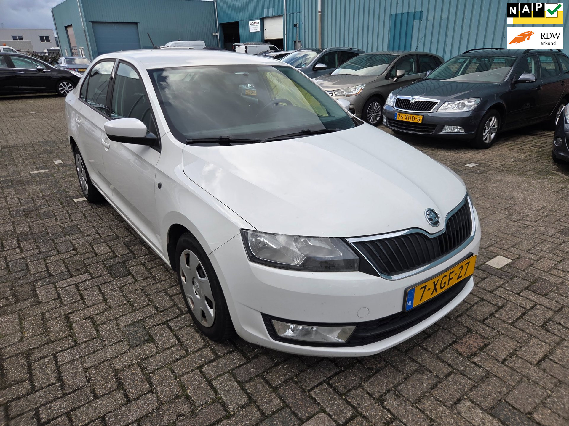 Skoda Rapid 1.2 TSI Greentech Ambition rijdt super 2014 - voorkant