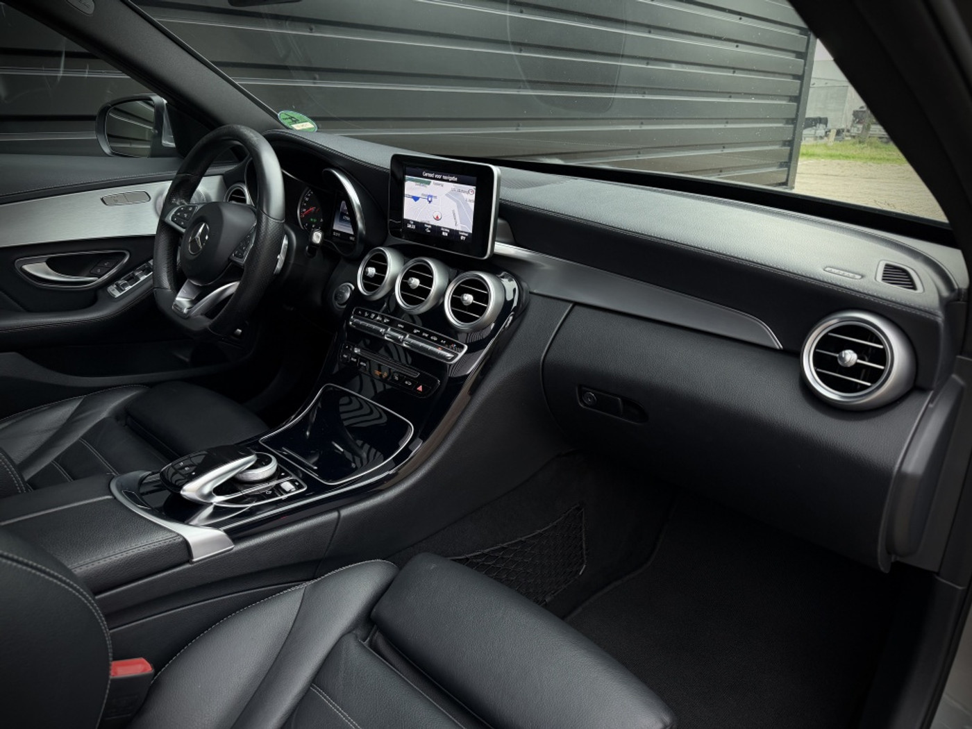 Foto van Mercedes-Benz C 200
