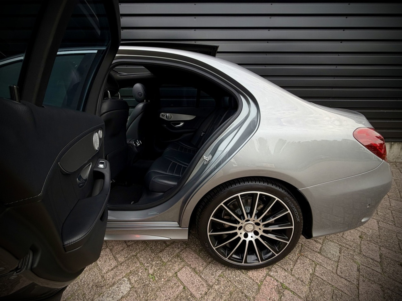 Foto van Mercedes-Benz C 200