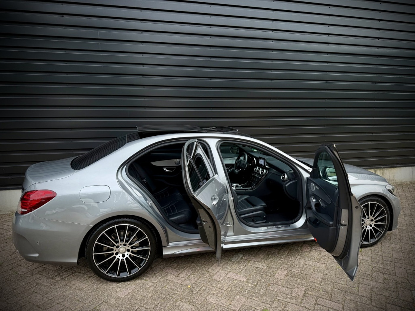 Foto van Mercedes-Benz C 200