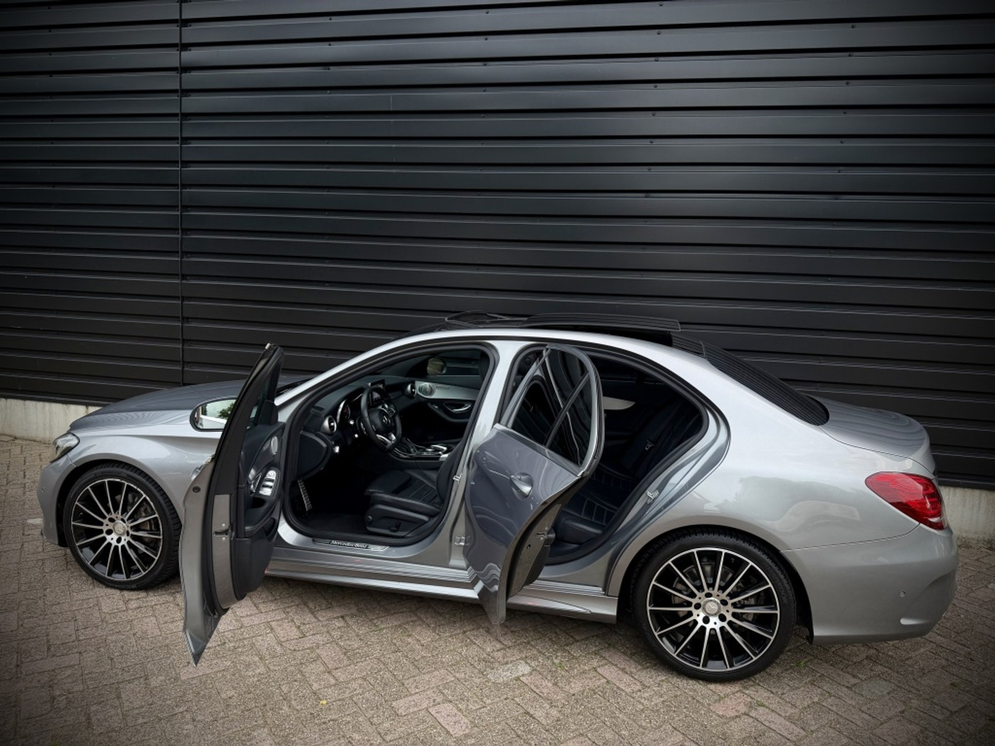 Foto van Mercedes-Benz C 200