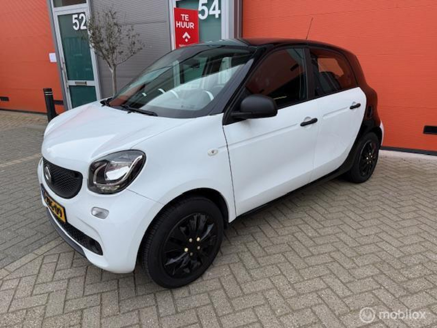 Smart Forfour 1.0 Essential Edition  140.000 KM NAP EXTR'S 2015 - voorkant