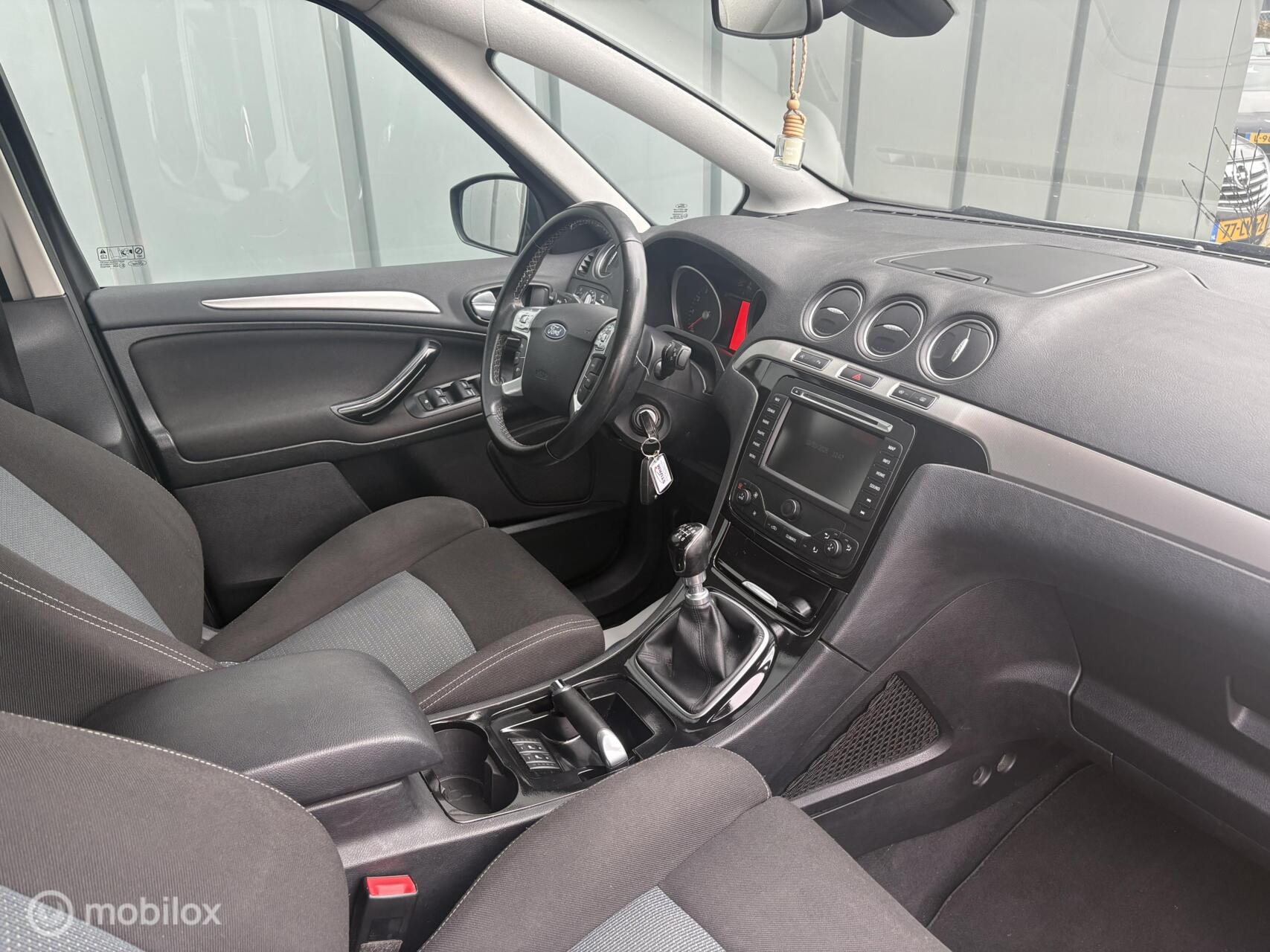 Foto van Ford S-max
