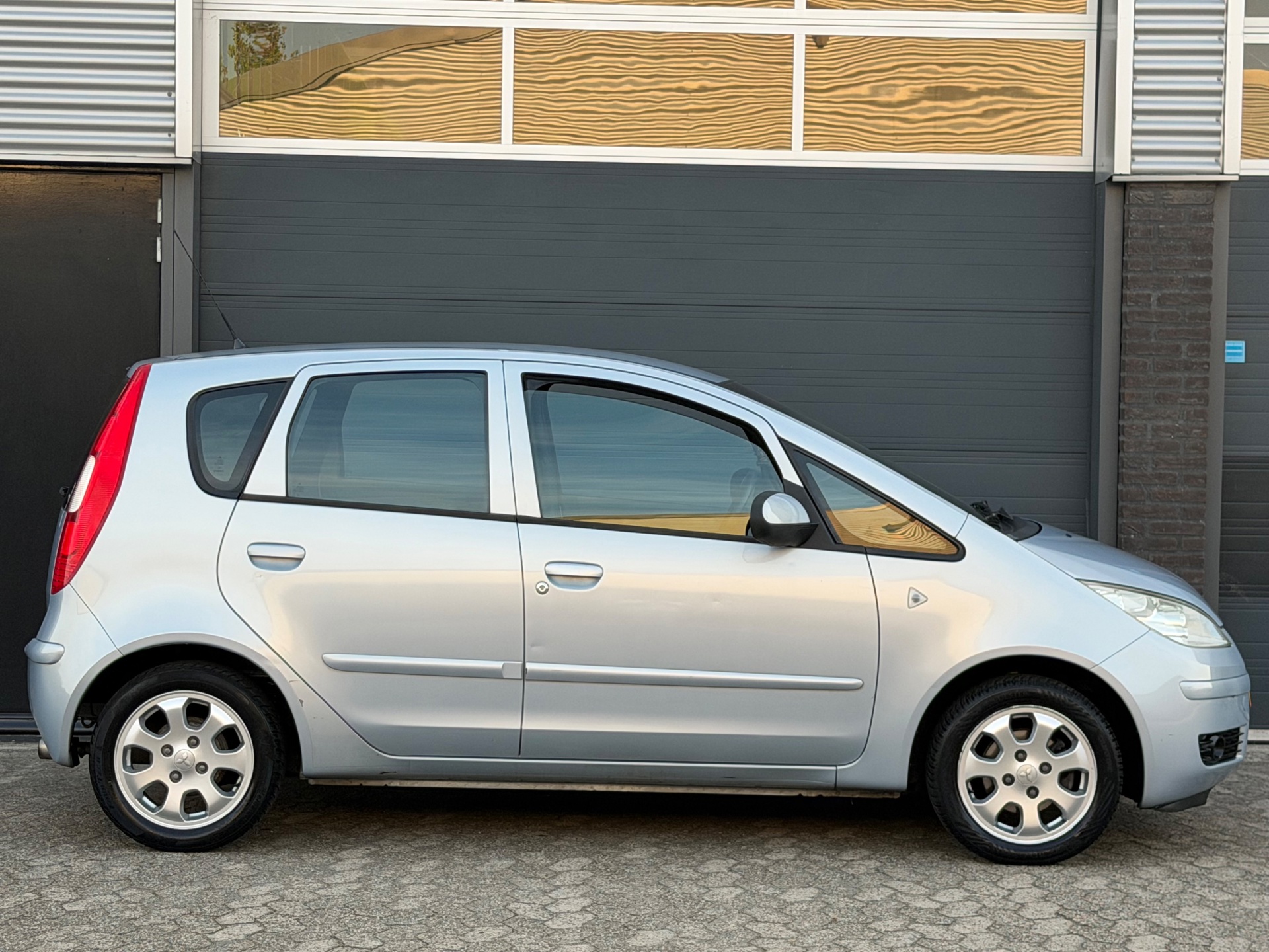 Foto van Mitsubishi Mitsubishi Colt