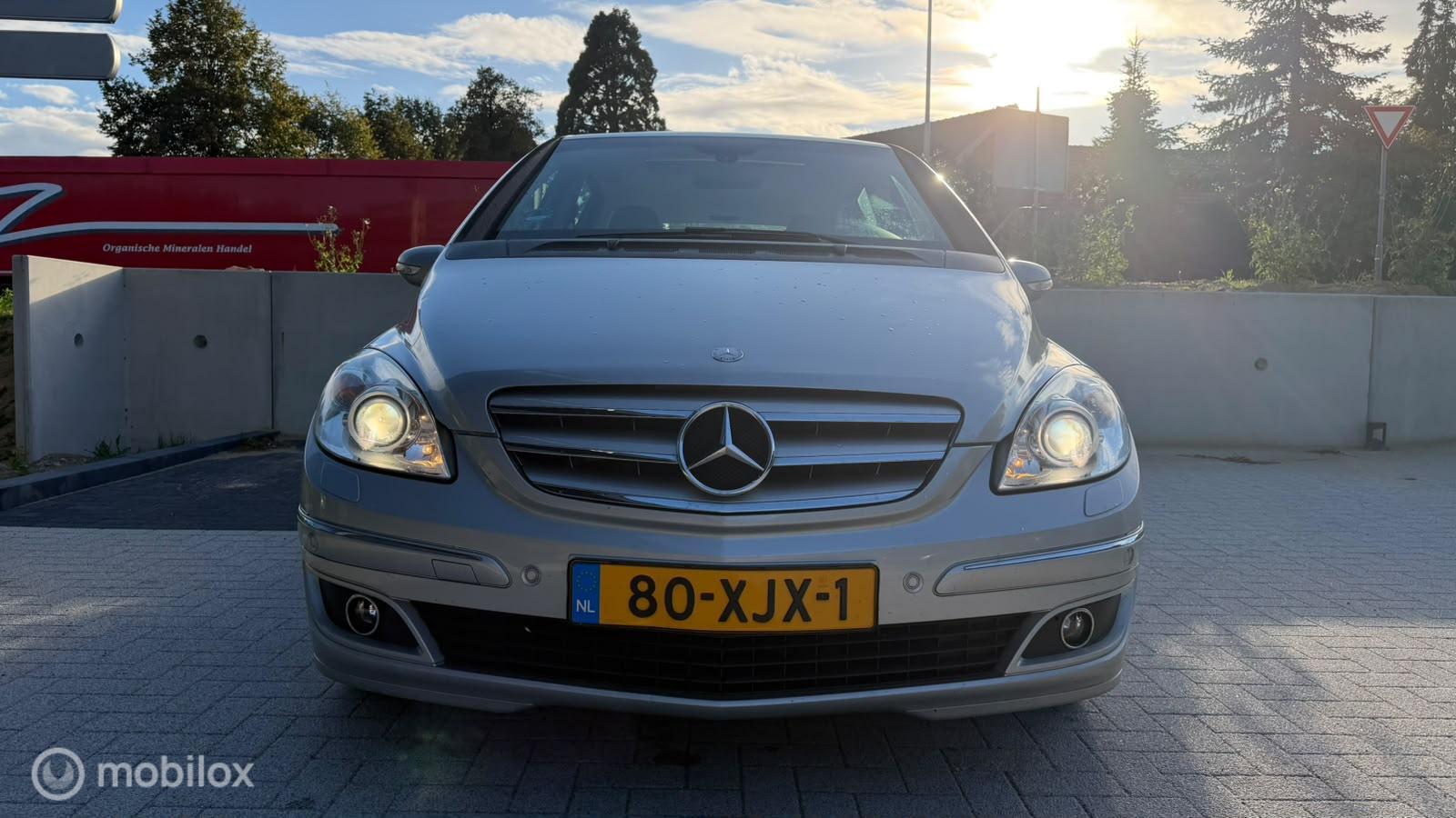 Foto van Mercedes-Benz B 200