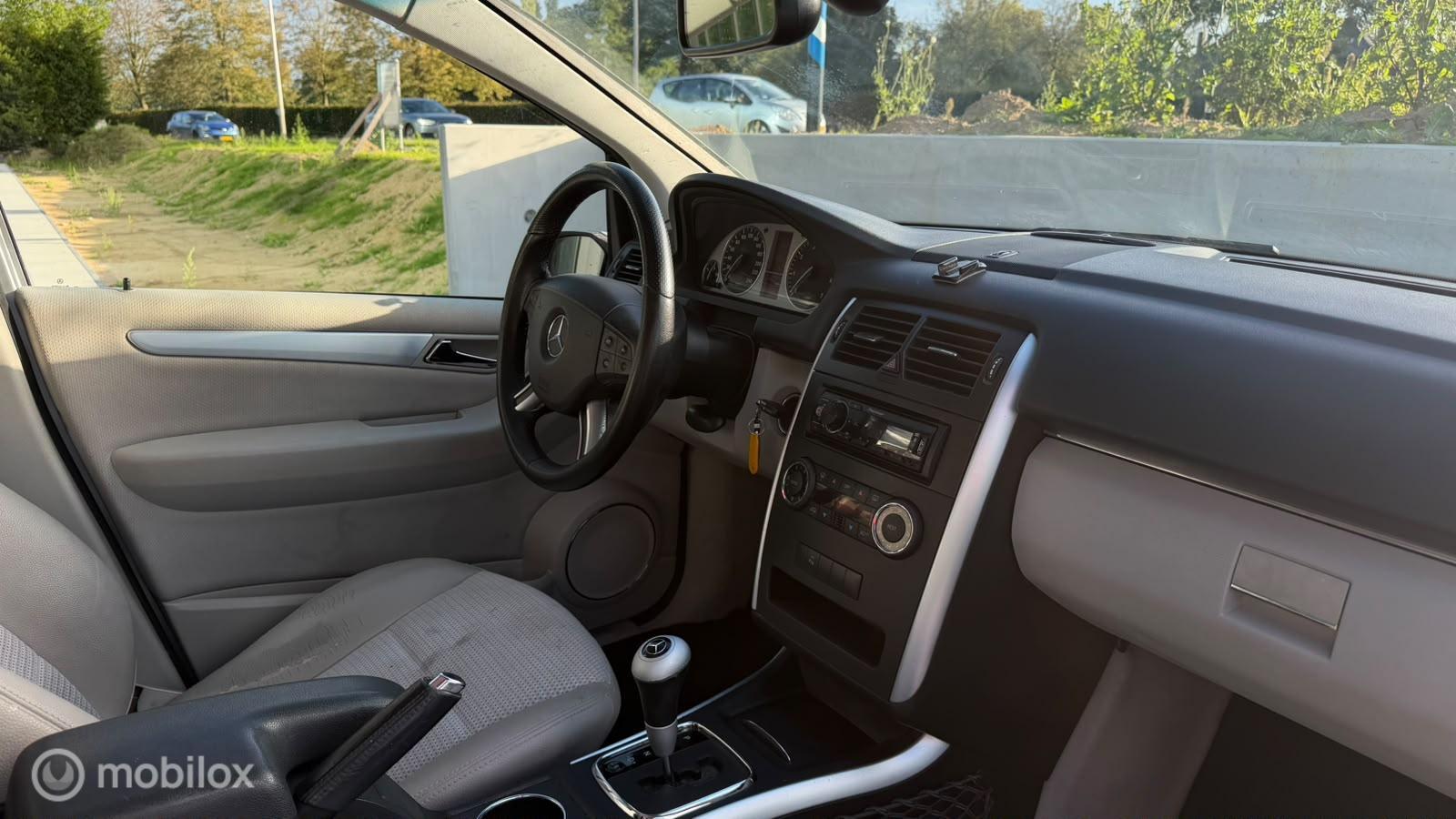 Foto van Mercedes-Benz B 200