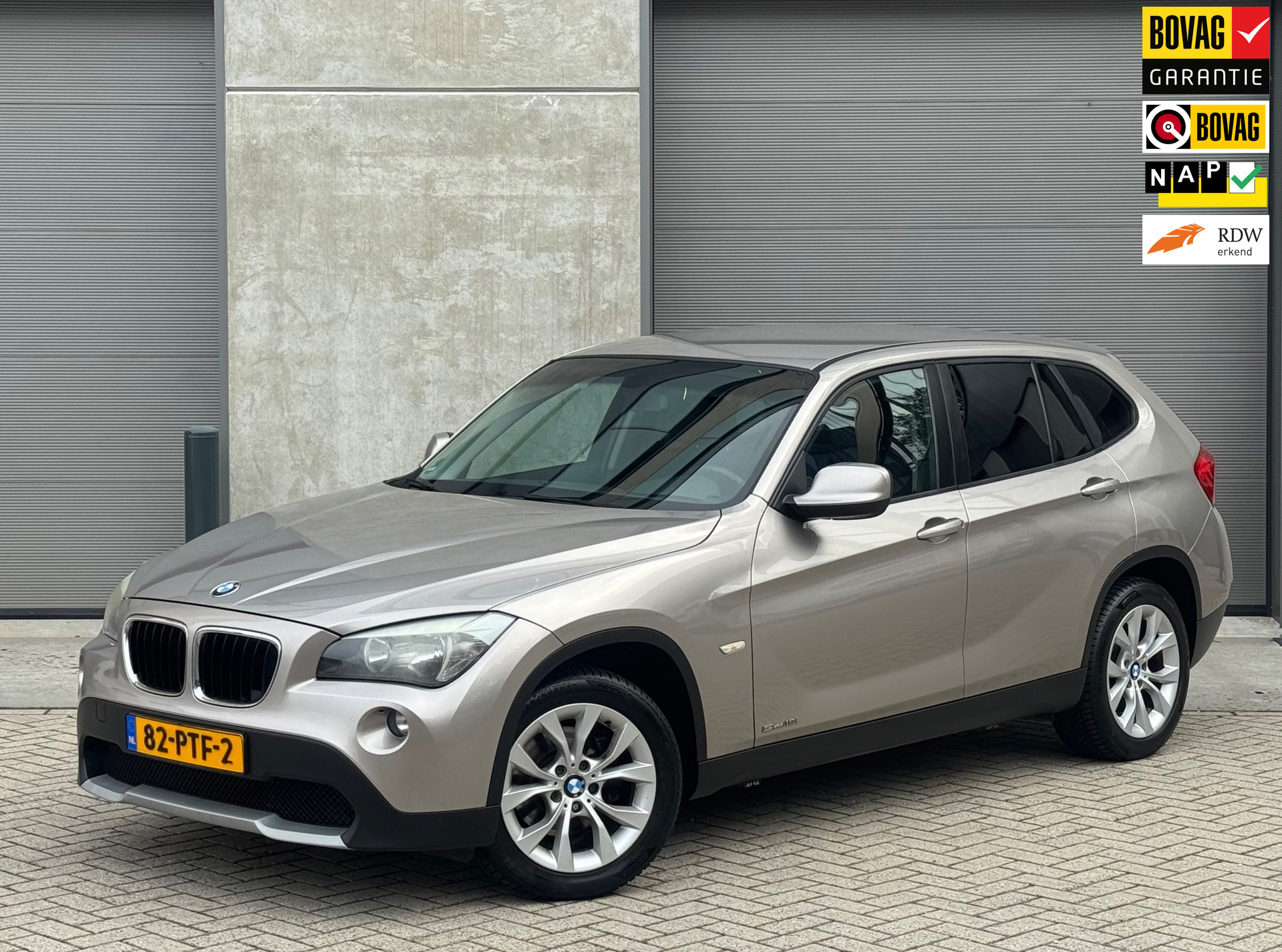 BMW X1 sDrive 18i SDrive18i 150pk 2011 Grijs NAP|CLIMA|STOELVERWARM|PDC 2011 - voorkant