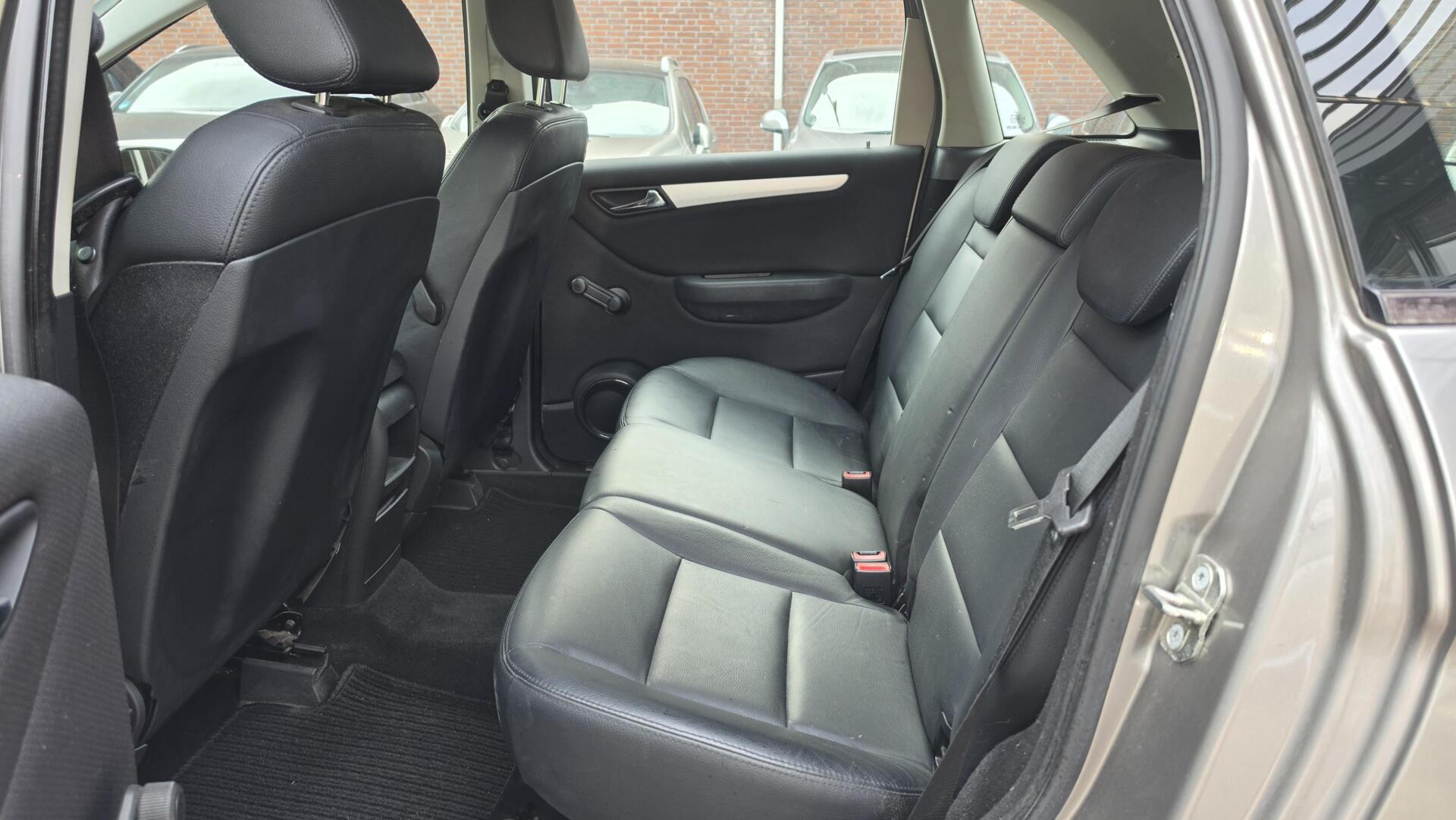 Foto van Mercedes-Benz B 200
