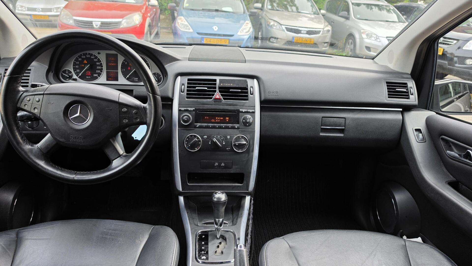 Foto van Mercedes-Benz B 200