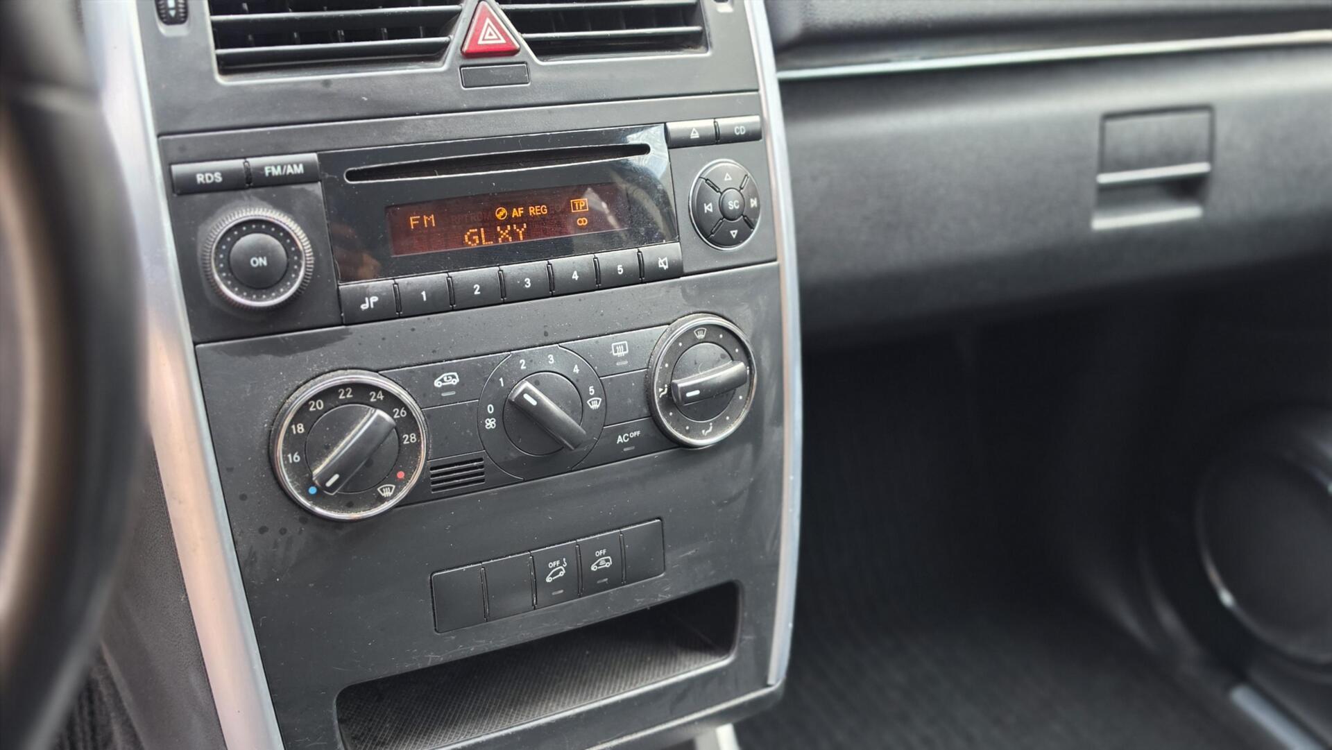 Foto van Mercedes-Benz B 200