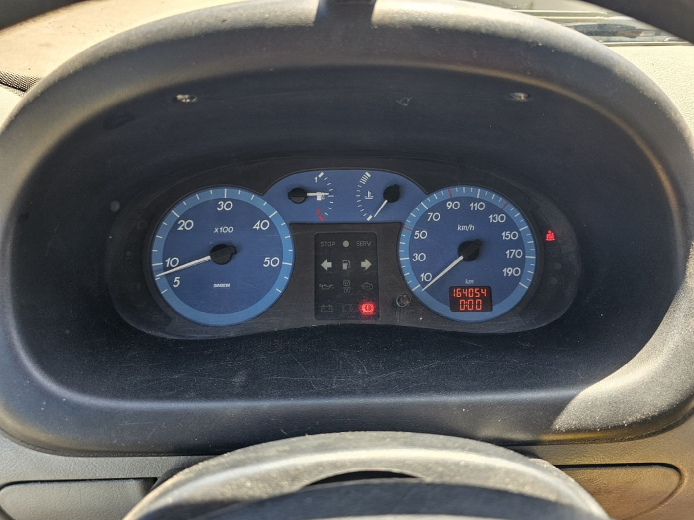 Foto van Renault Master 3.5t Polyvolume 22m3 2.5 Dci Euro 2000