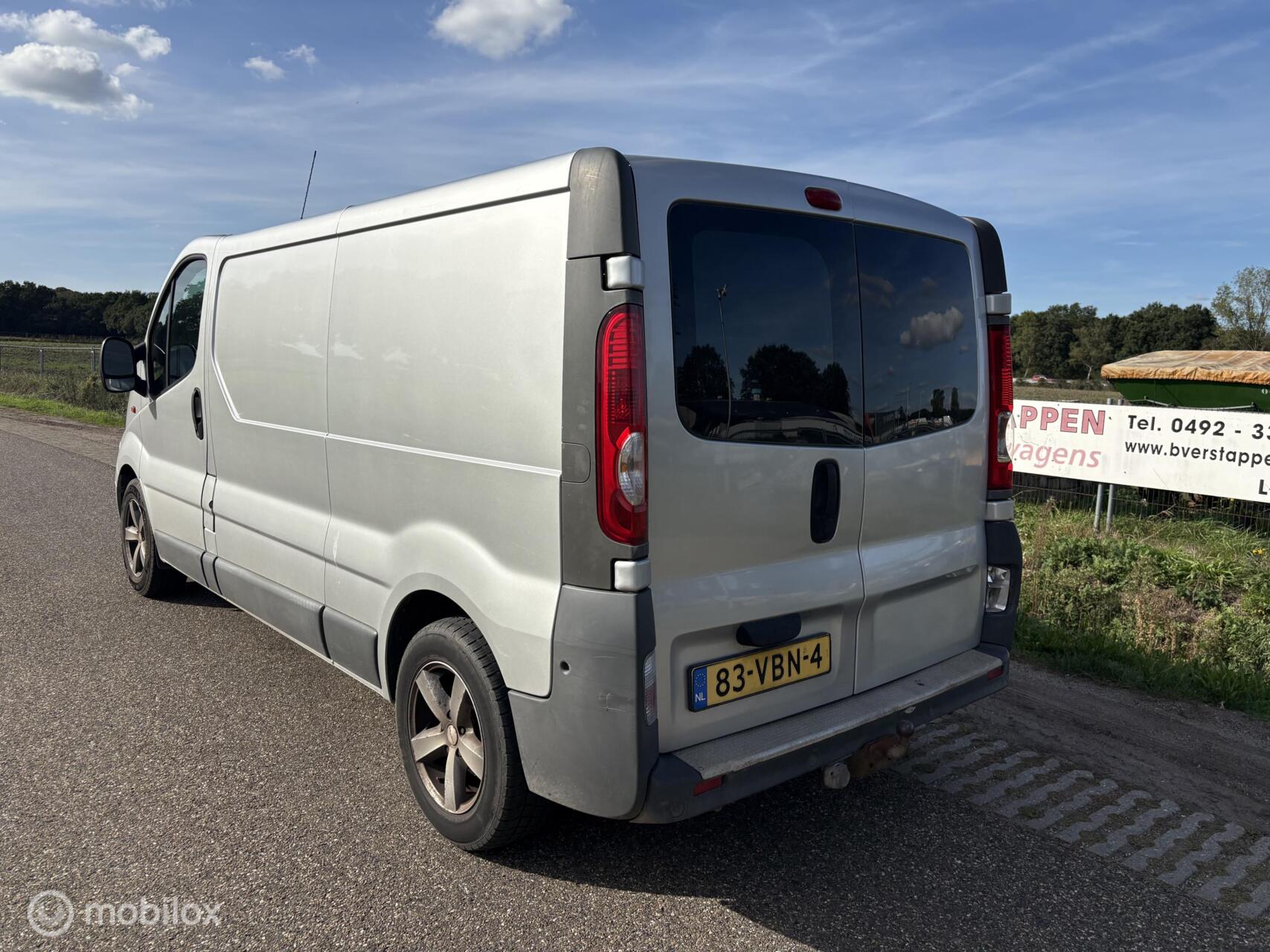 Foto van Renault Trafic T29 L2/h1 2.5 Dci 107kw E4 Fap