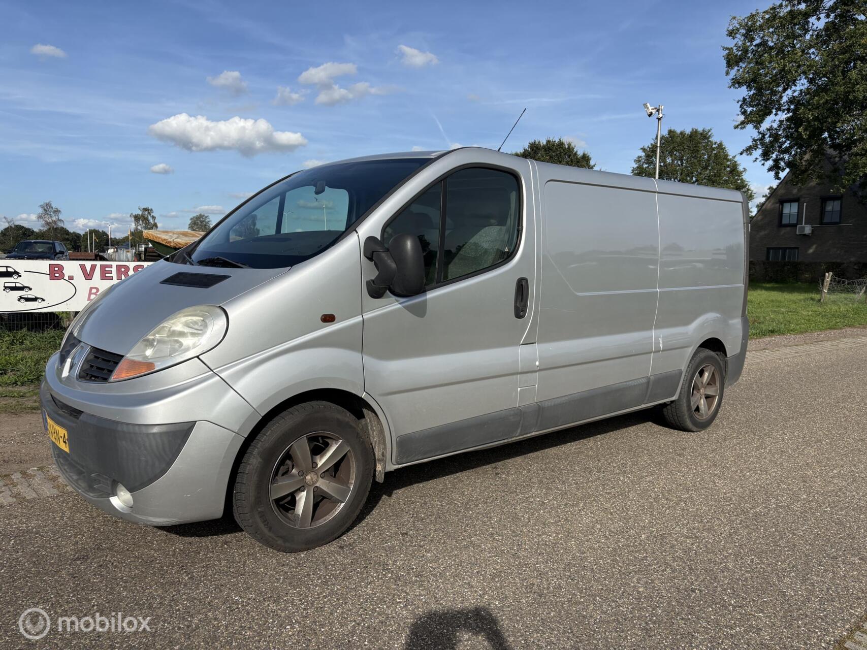 Foto van Renault Trafic T29 L2/h1 2.5 Dci 107kw E4 Fap