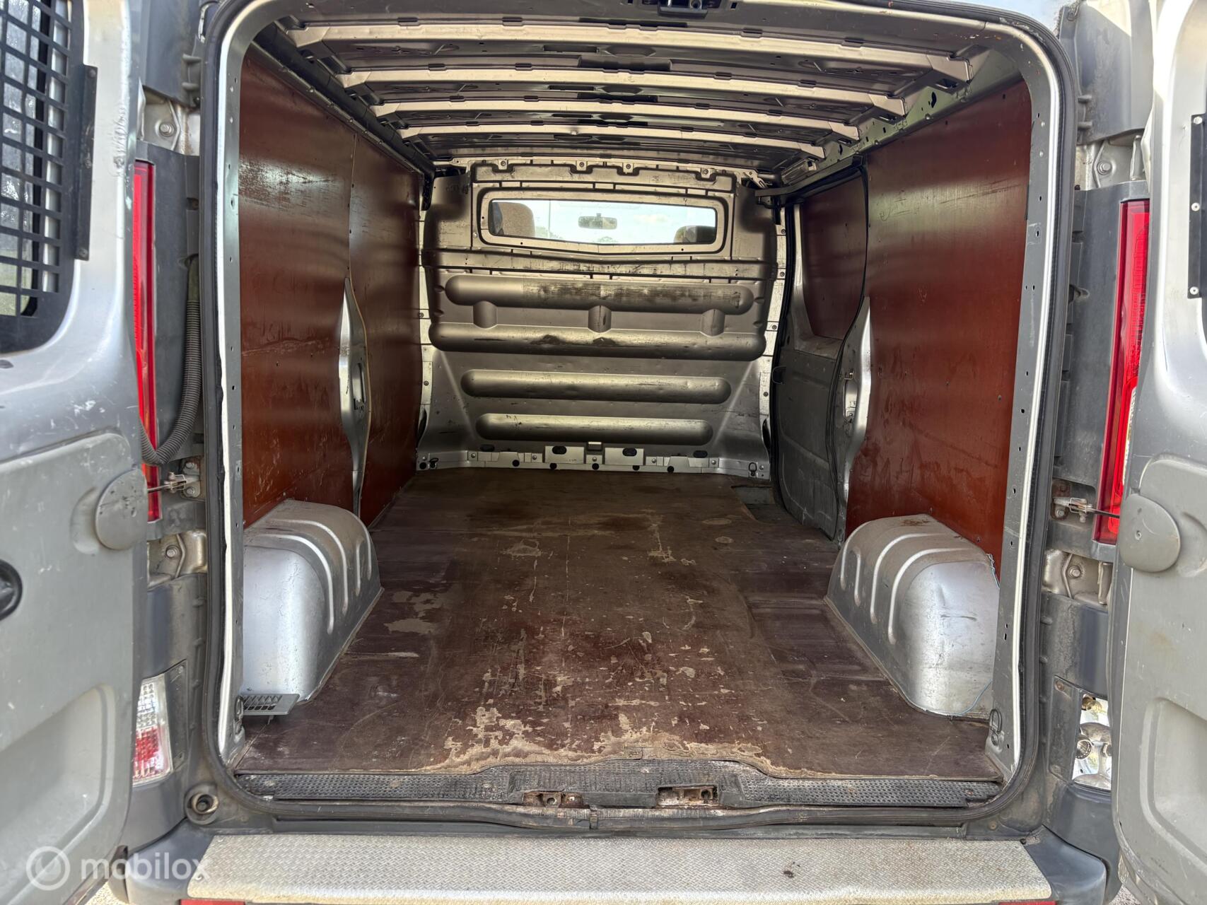 Foto van Renault Trafic T29 L2/h1 2.5 Dci 107kw E4 Fap