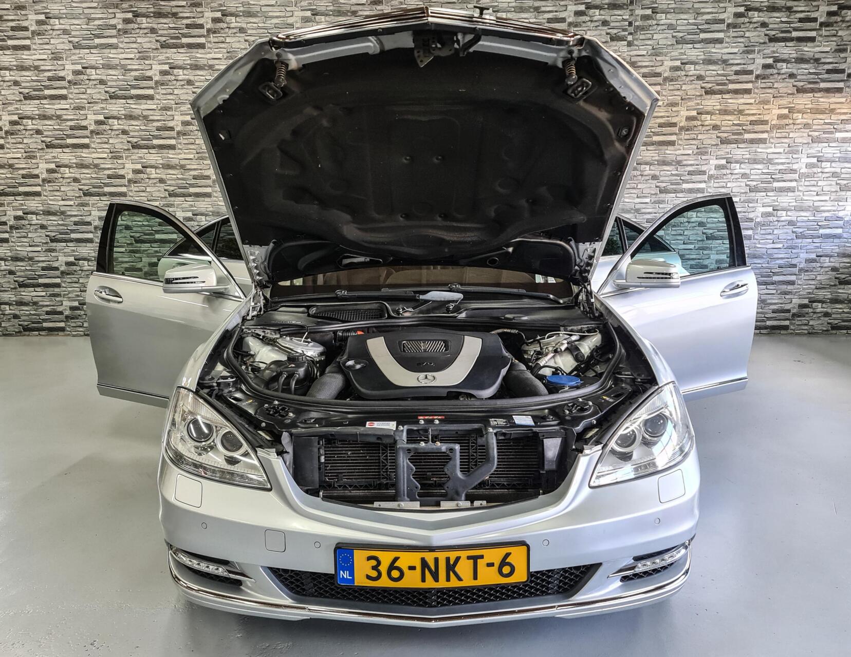 Foto van Mercedes-Benz S 400 Hybrid