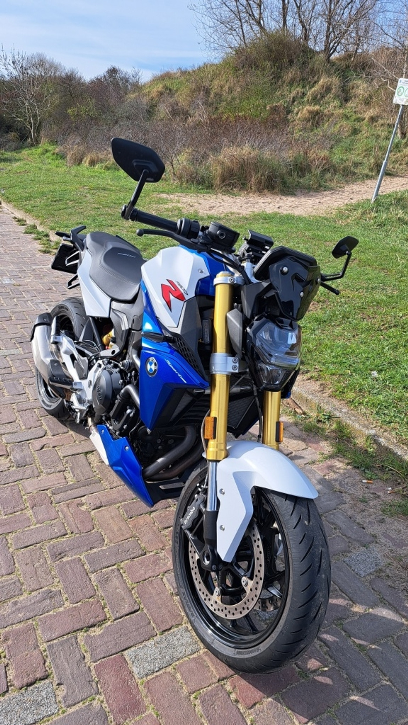 Foto van BMW F 900 R