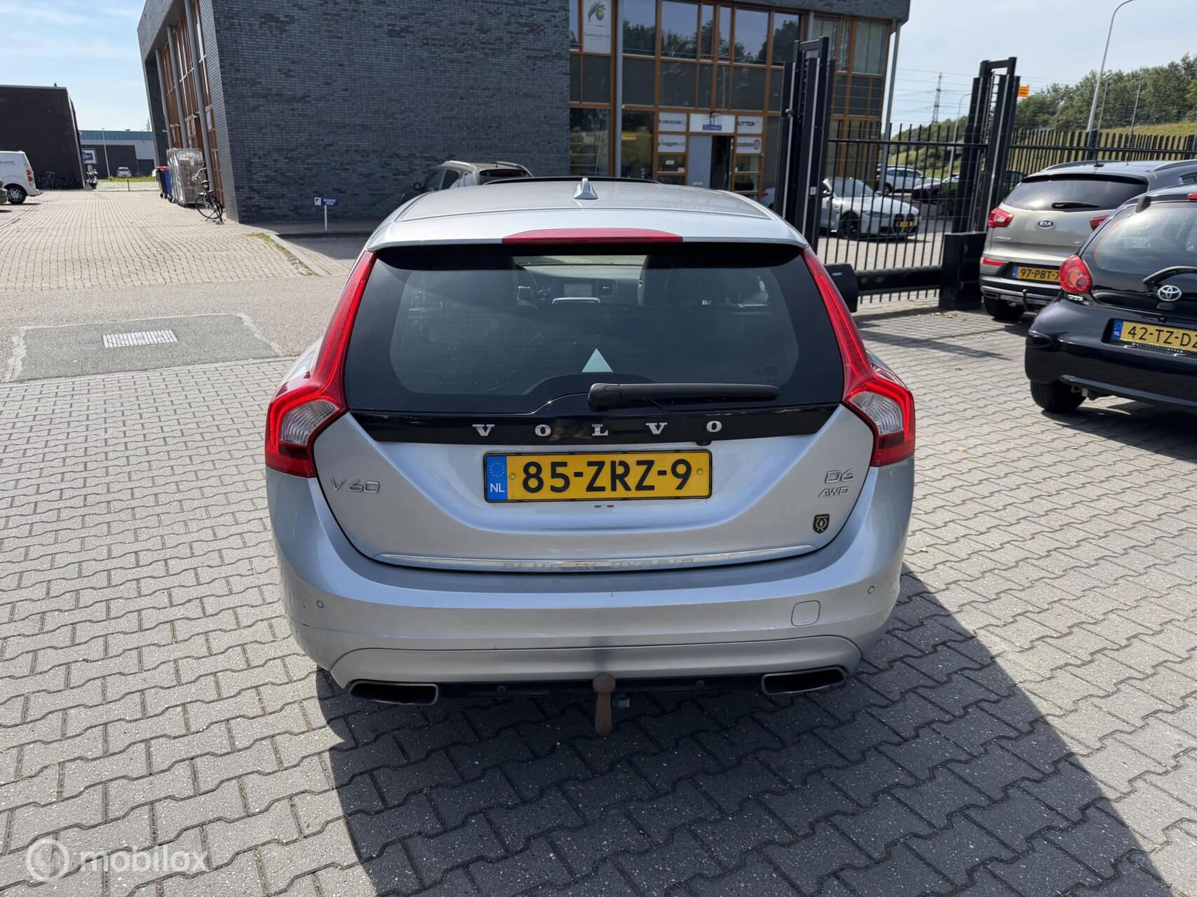 Foto van Volvo V60 Plug In Hybrid