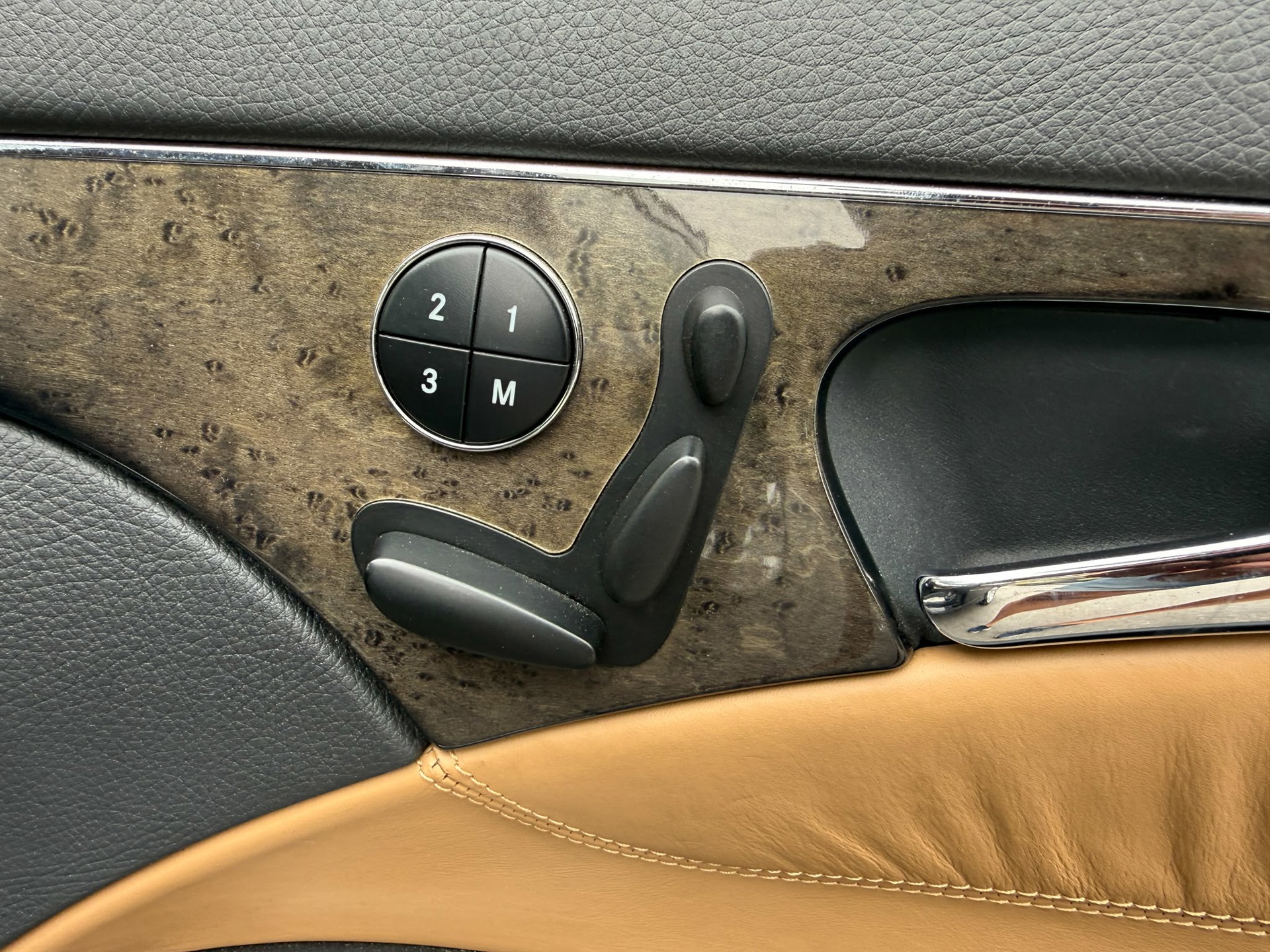 Foto van Mercedes-Benz E 500 4-matic