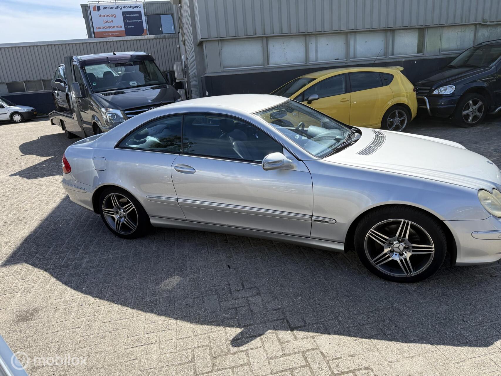 Foto van Mercedes-Benz CLK 320