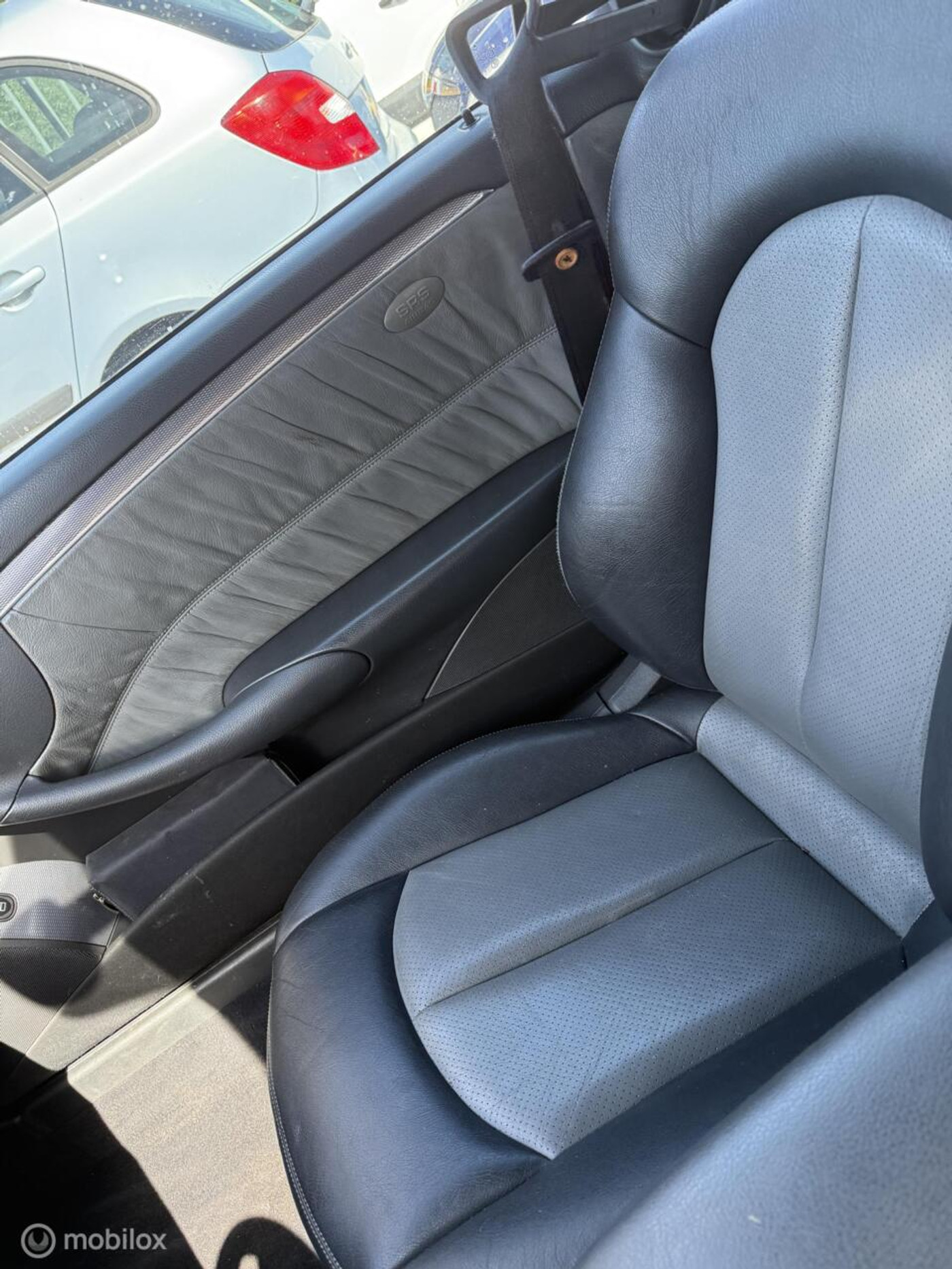 Foto van Mercedes-Benz CLK 320