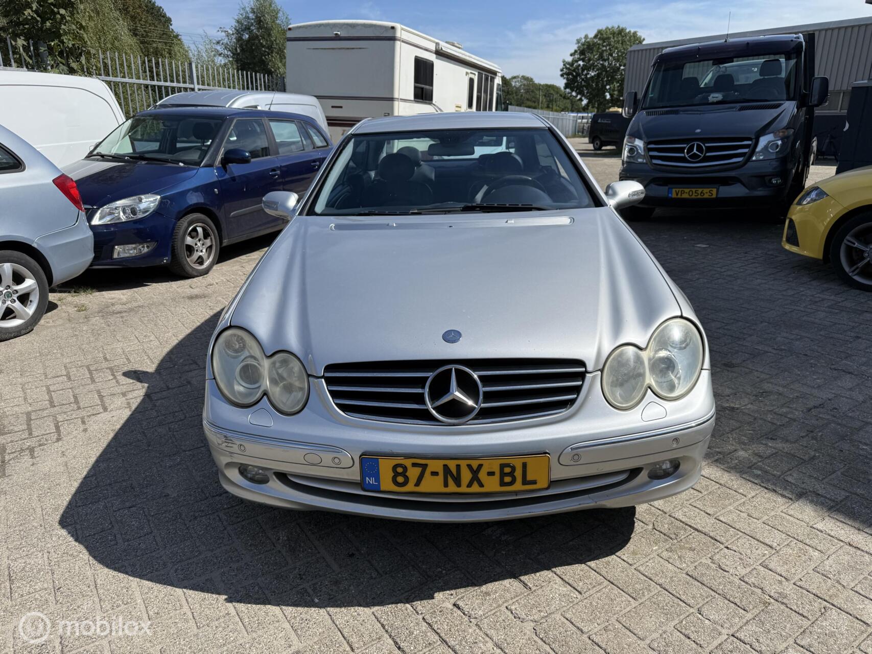 Foto van Mercedes-Benz CLK 320