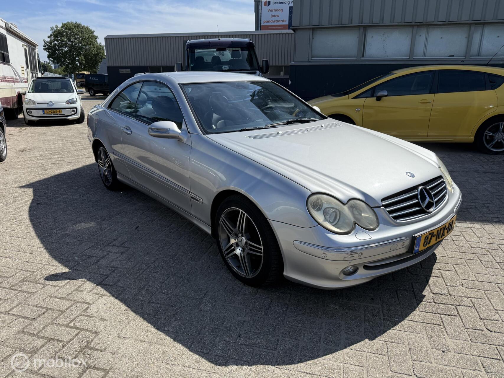 Foto van Mercedes-Benz CLK 320