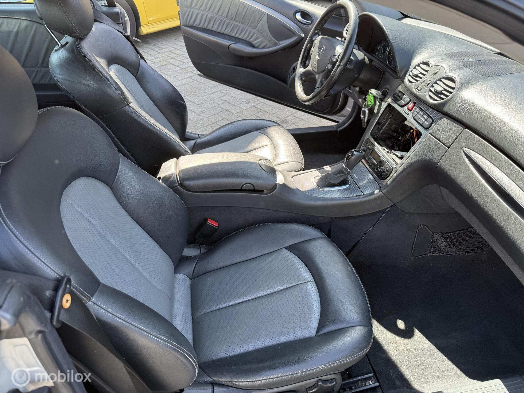 Foto van Mercedes-Benz CLK 320