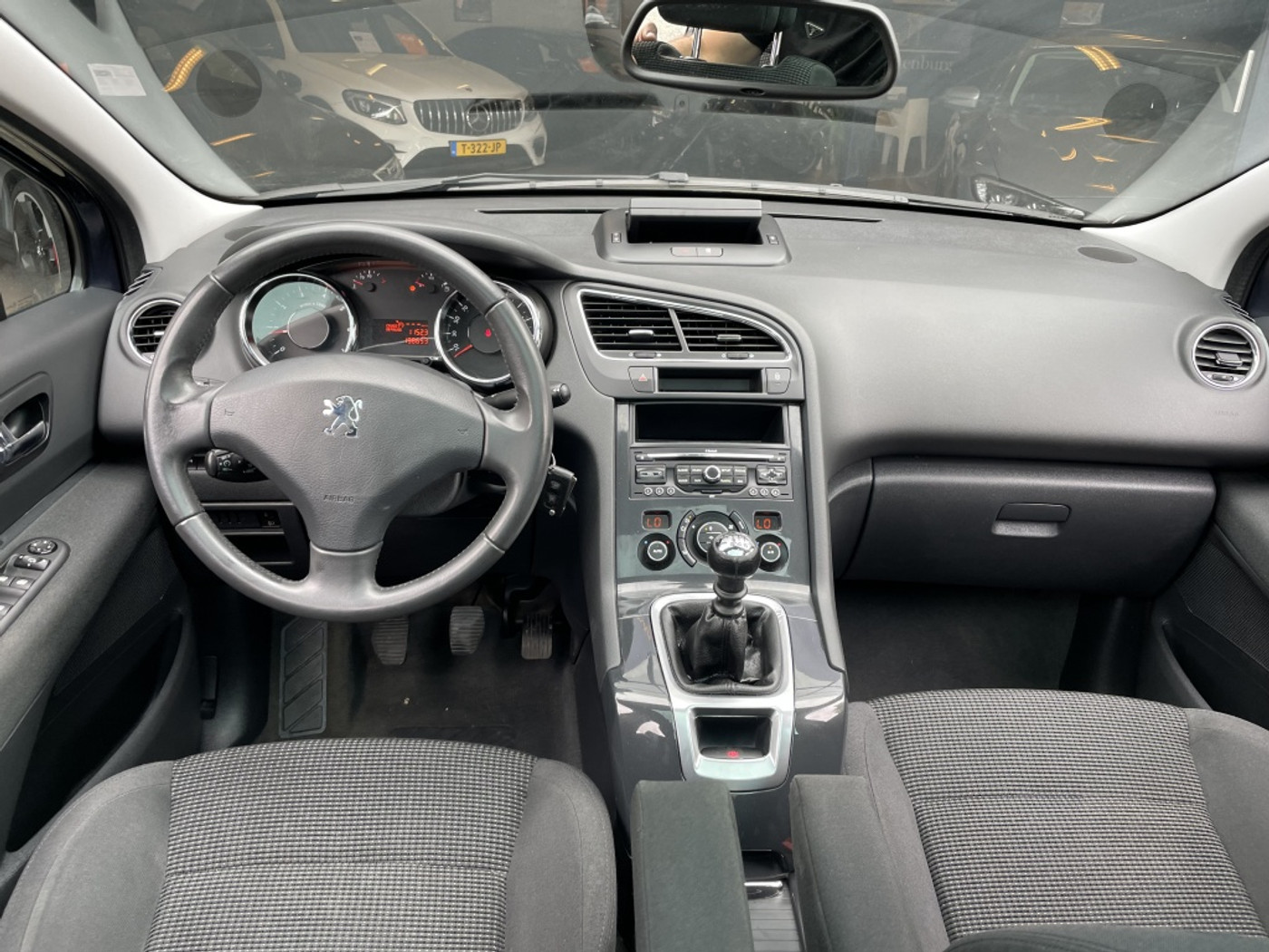 Foto van Peugeot 5008