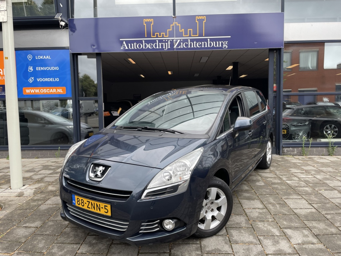 Peugeot 5008 1.6 THP Active 7p. Gereserveerd 2013 - voorkant