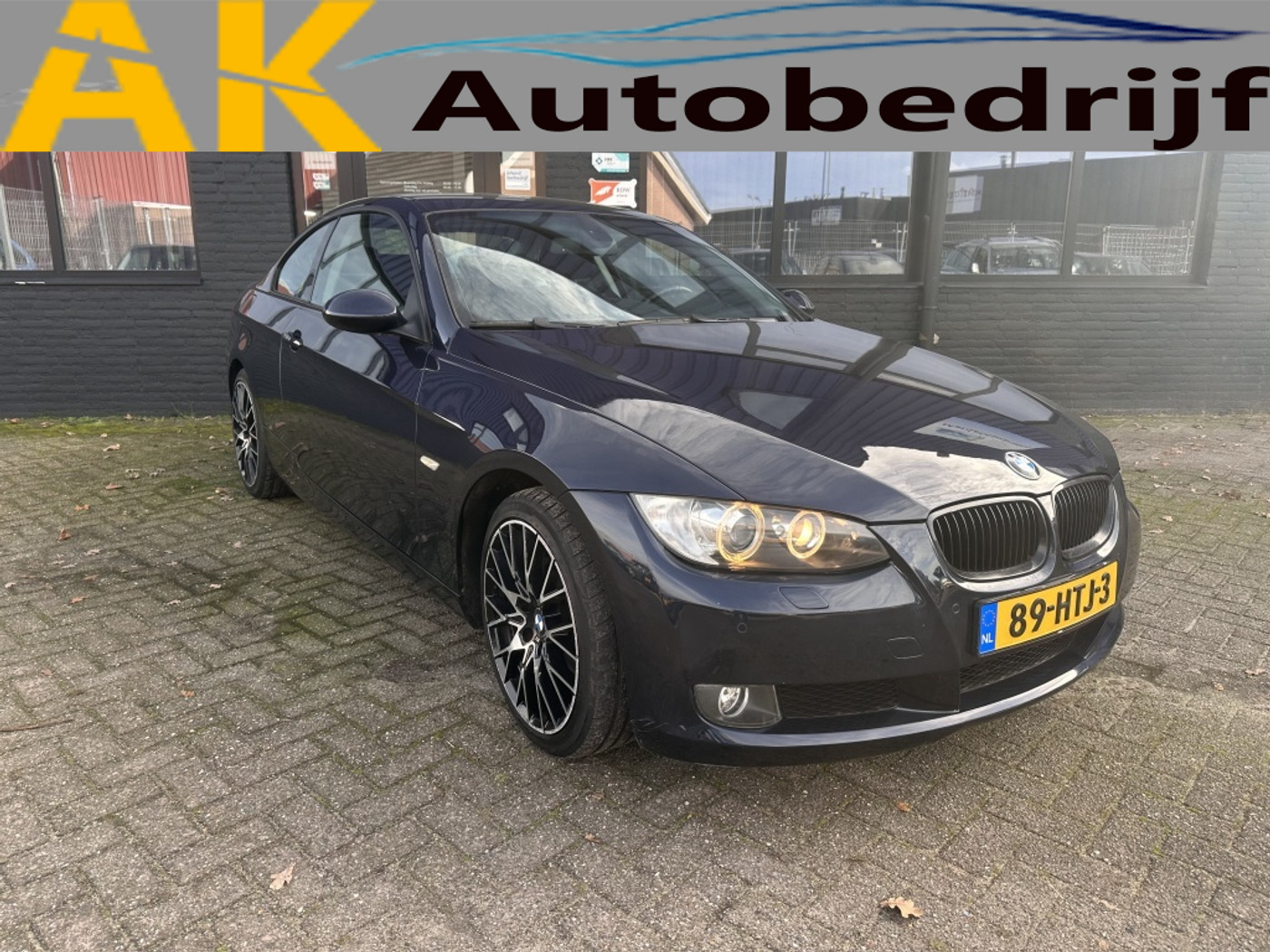 BMW 3-serie Coupé 320i Corporate Lease Executive 2009 - voorkant