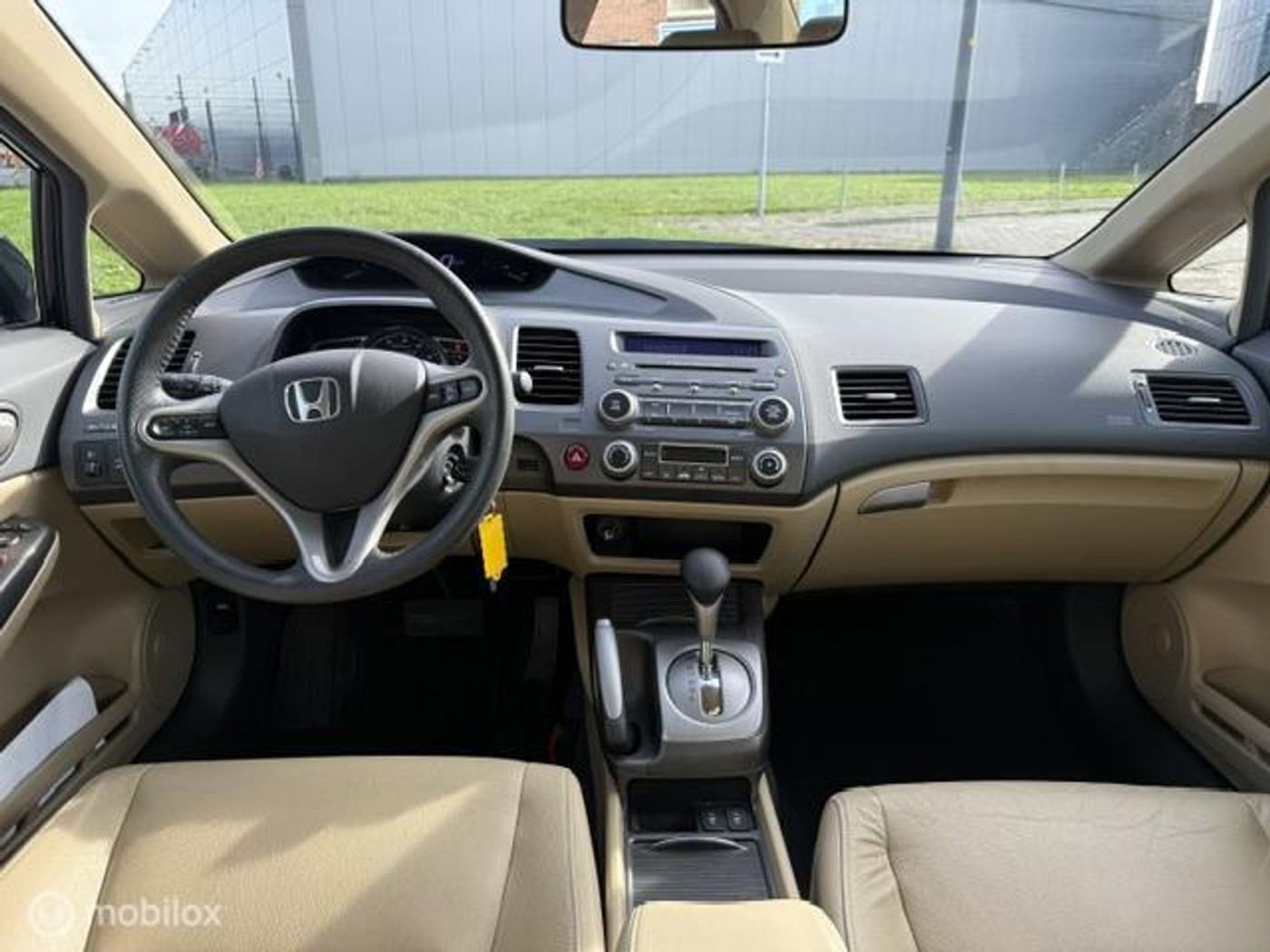 Foto van Honda Civic 4dr Hybrid