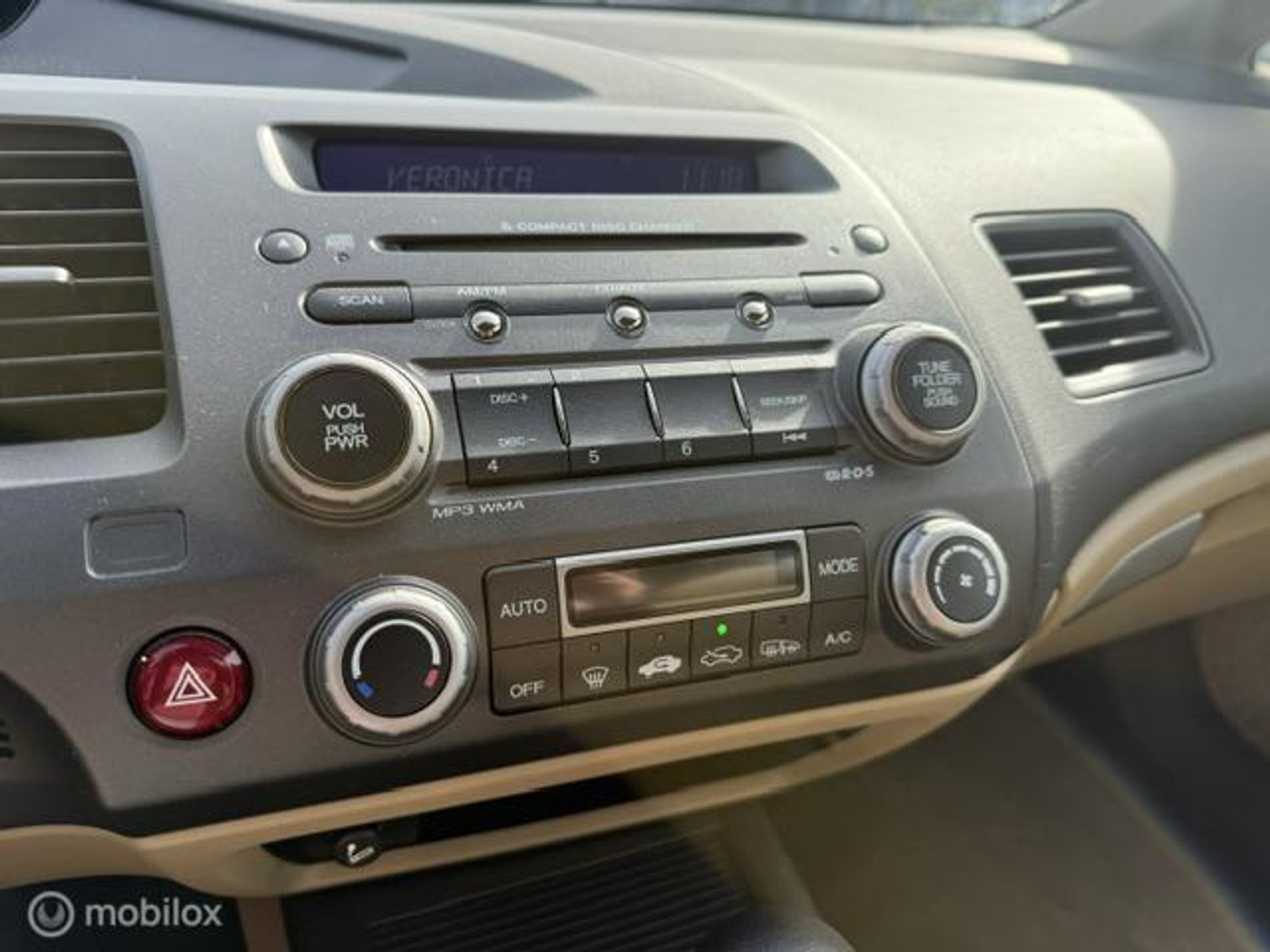 Foto van Honda Civic 4dr Hybrid