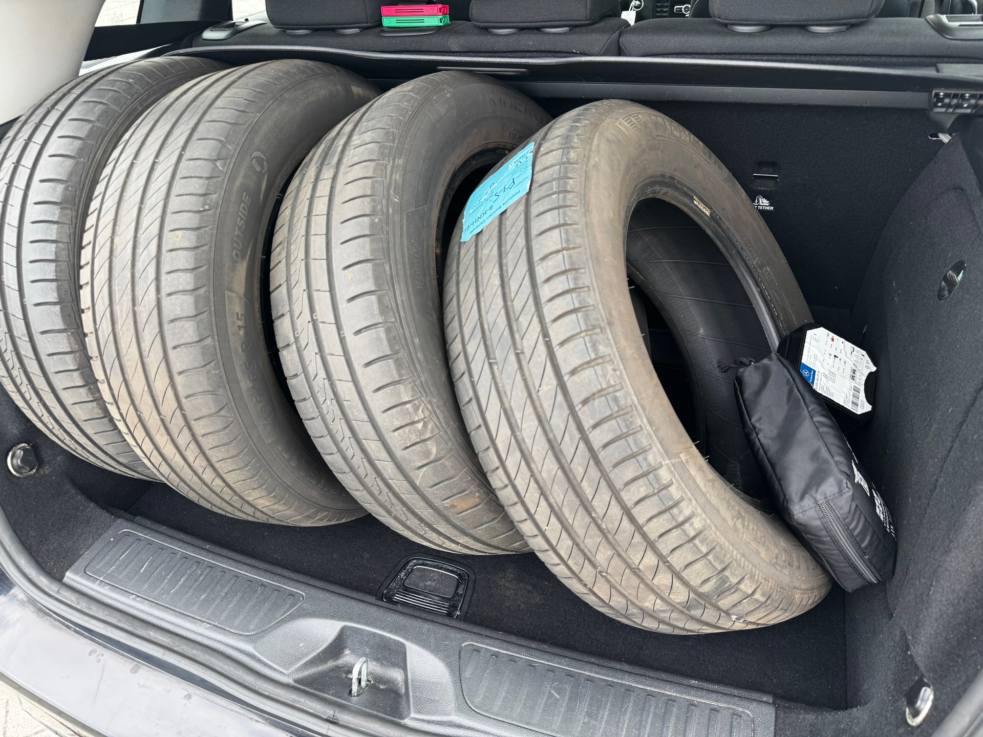 Foto van Mercedes-Benz B 180