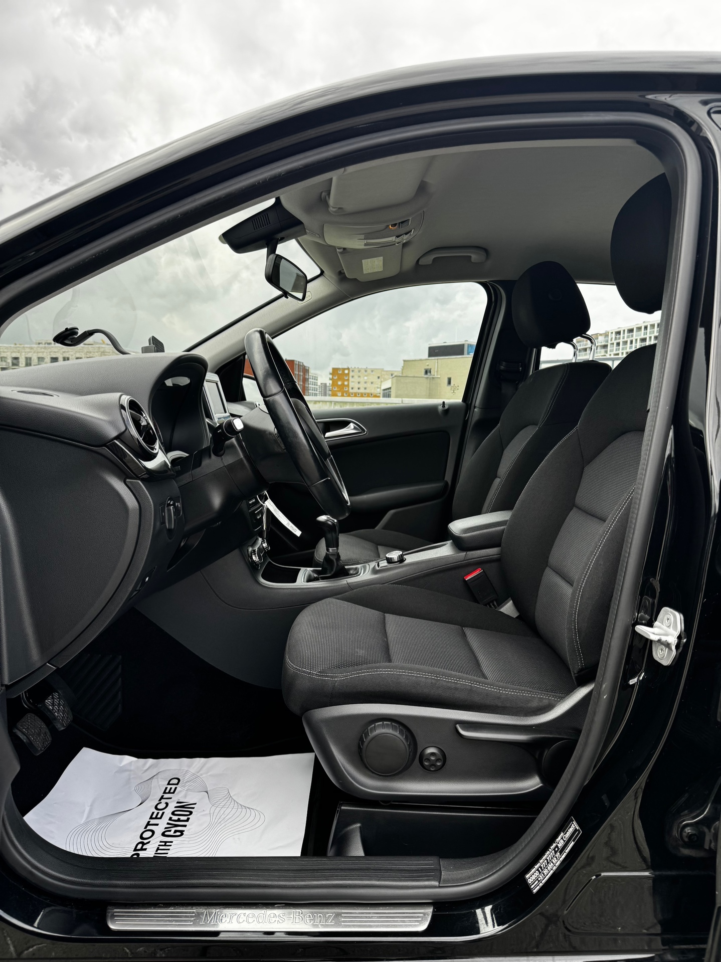 Foto van Mercedes-Benz B 180