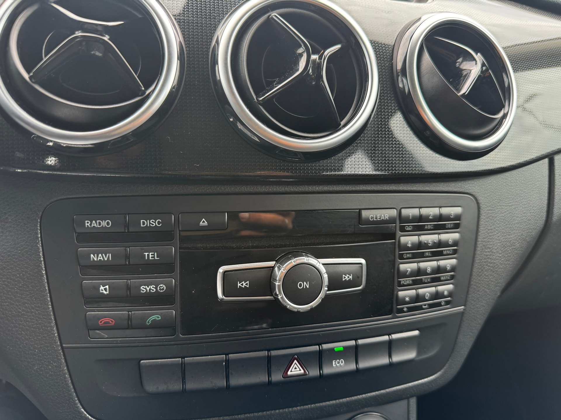 Foto van Mercedes-Benz B 180