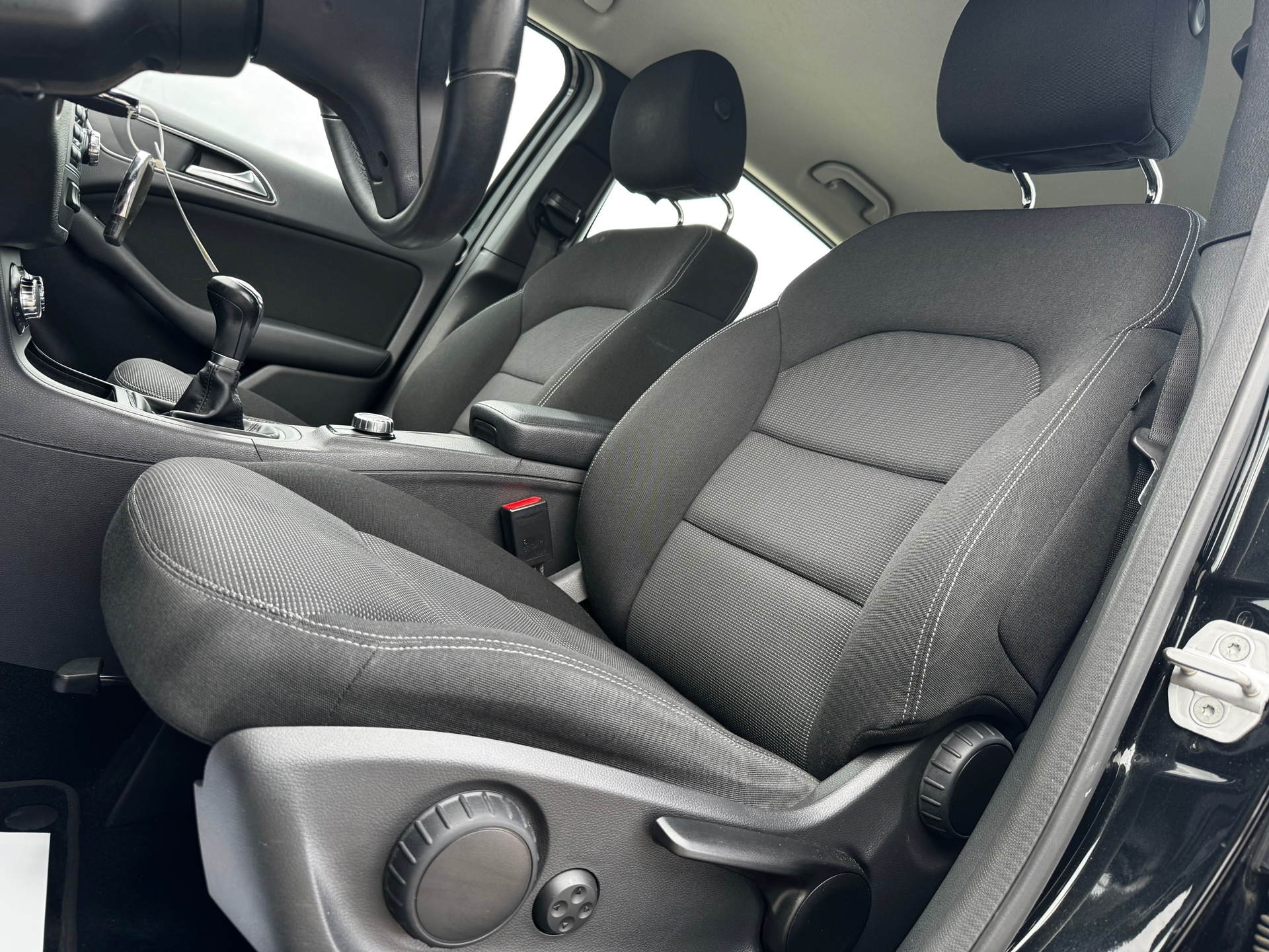 Foto van Mercedes-Benz B 180