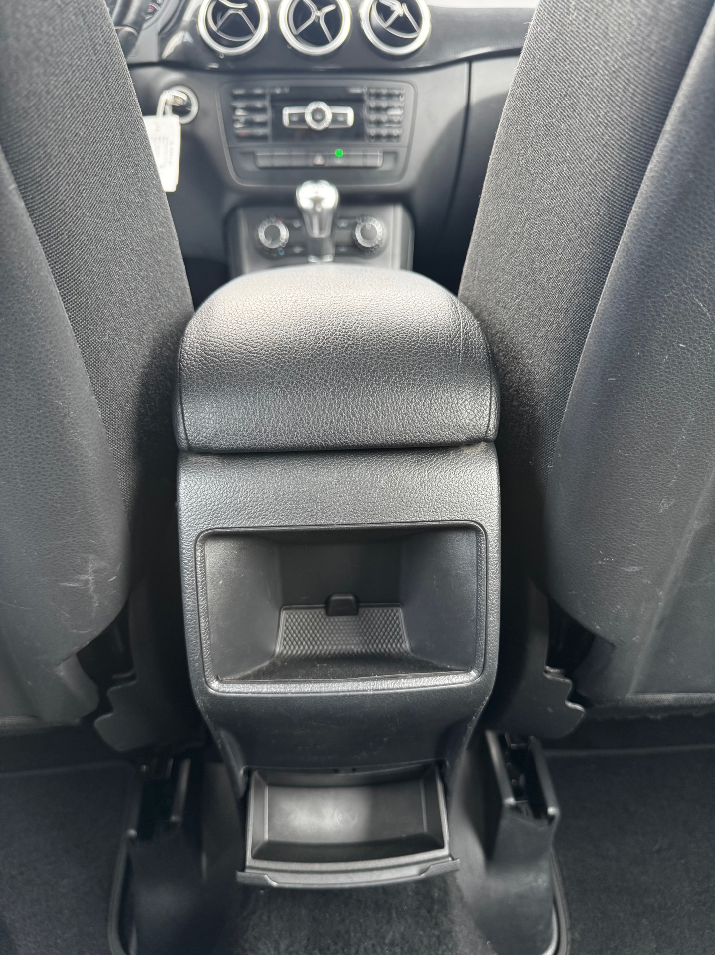 Foto van Mercedes-Benz B 180