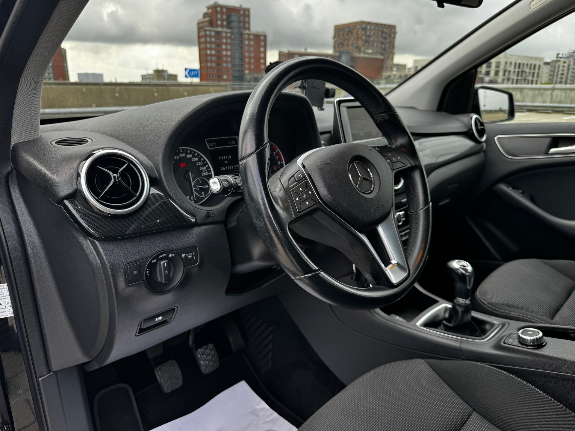 Foto van Mercedes-Benz B 180