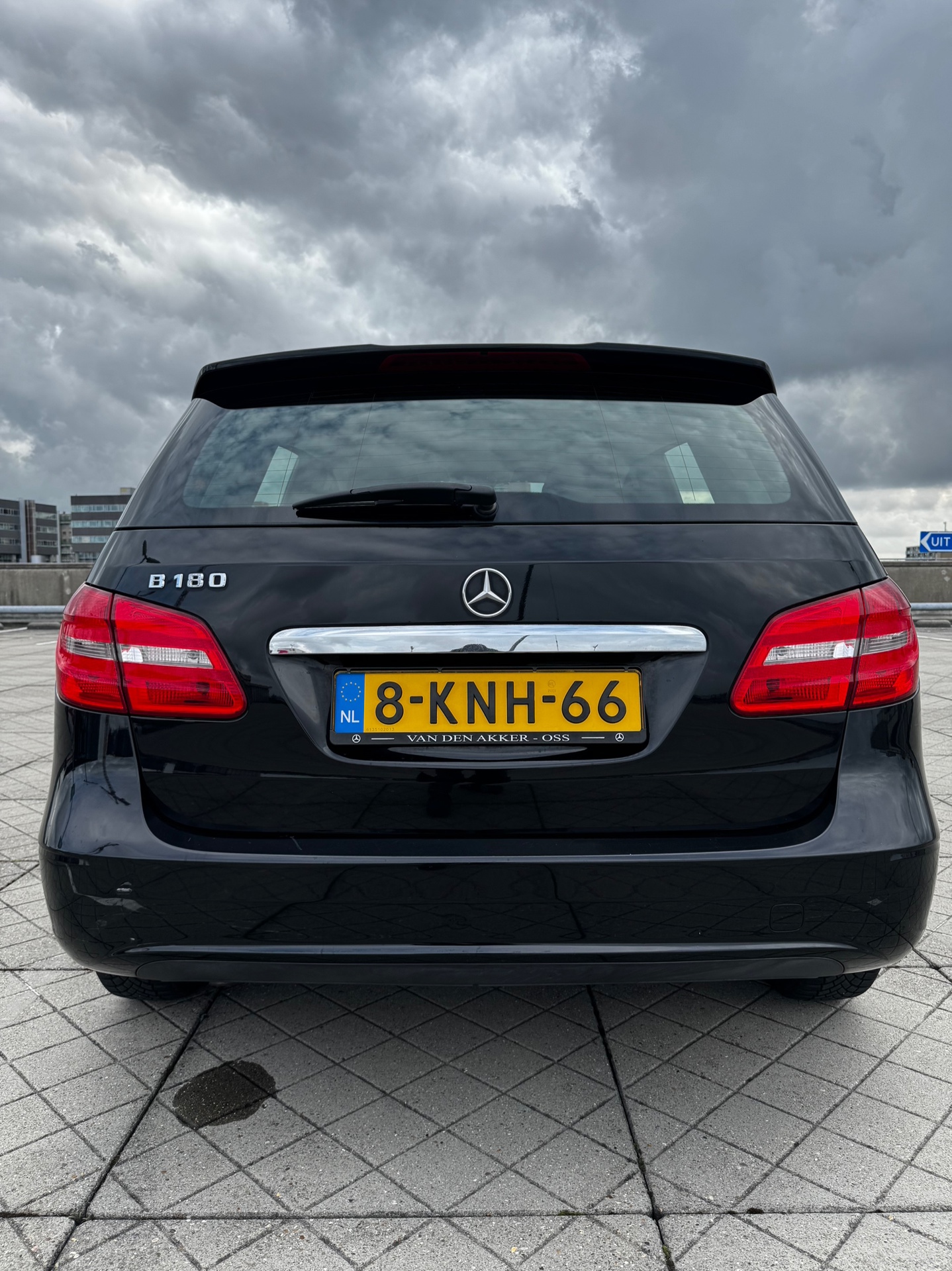 Foto van Mercedes-Benz B 180