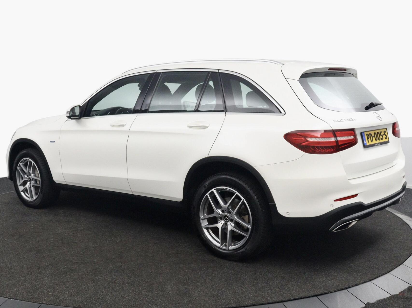 Foto van Mercedes-Benz GLC 350 E 4Matic