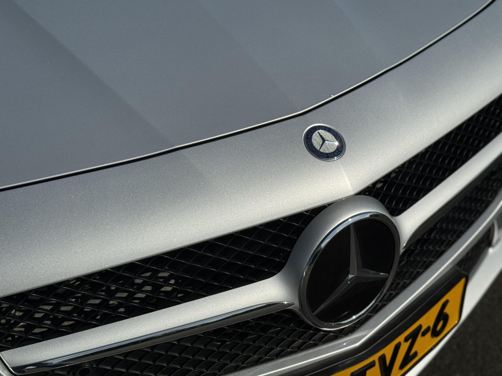 Foto van Mercedes-Benz SL 500