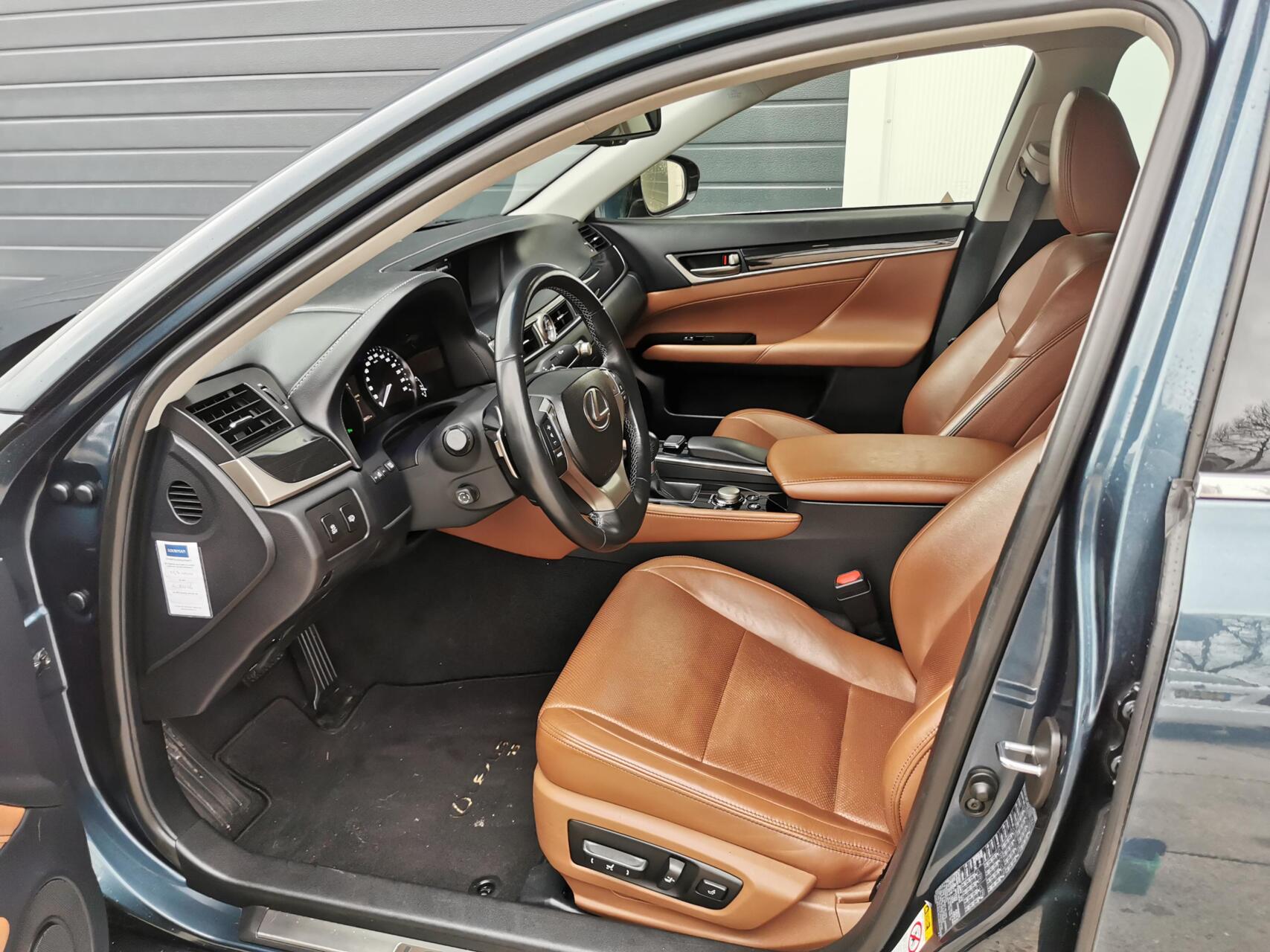 Foto van Lexus Lexus Gs300h