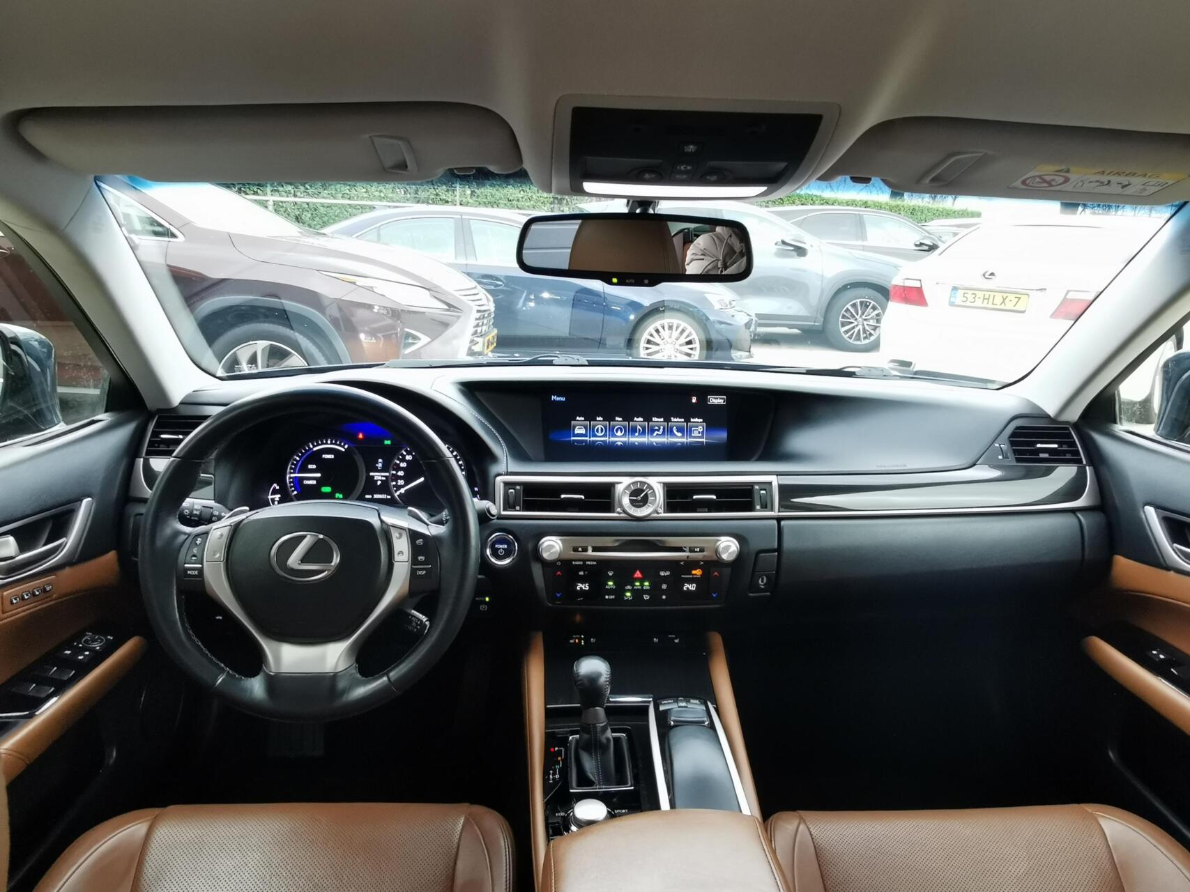 Foto van Lexus Lexus Gs300h