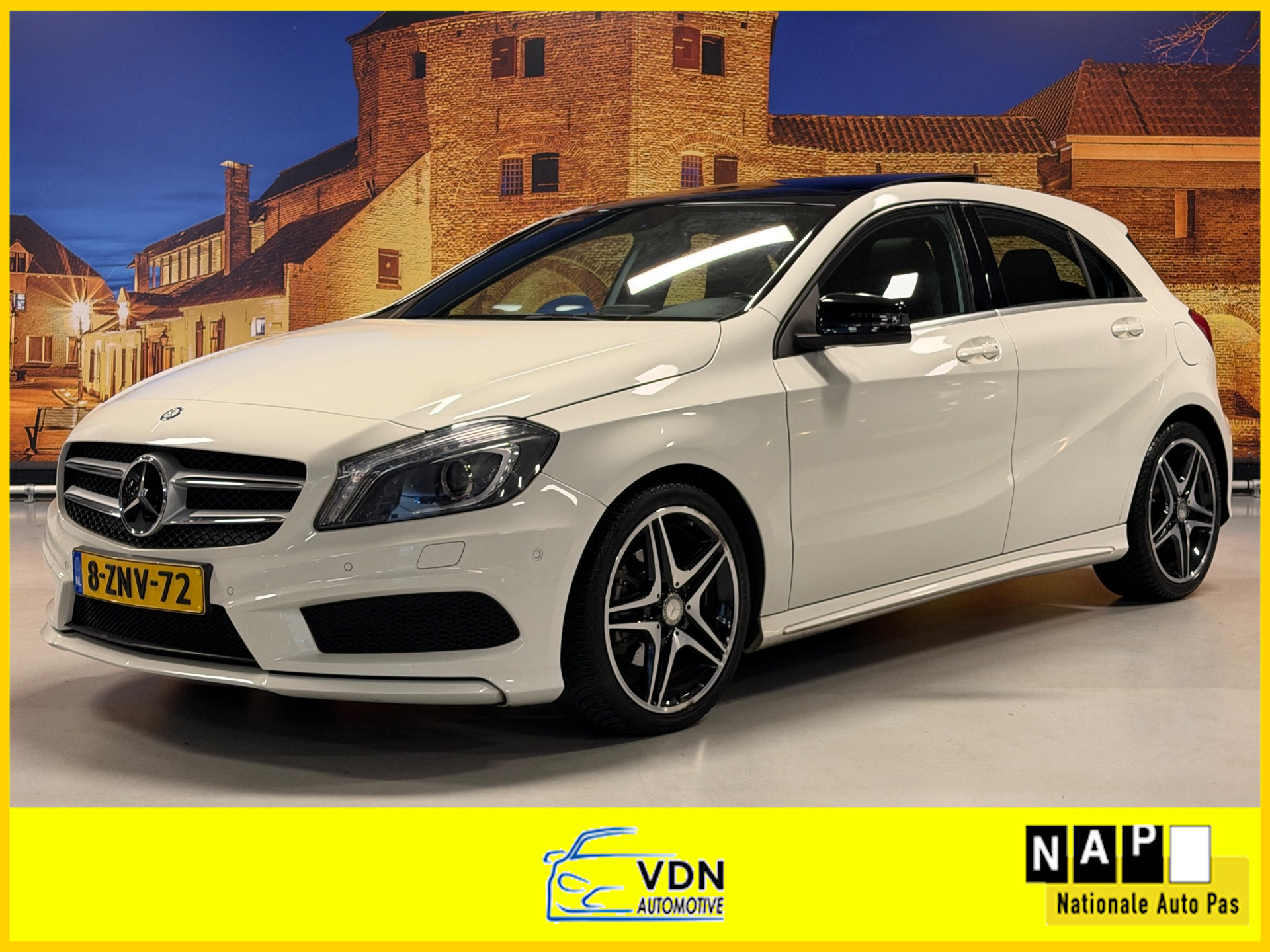 Mercedes-Benz A 180 180 AMG Automaat Panoramadak Xenon 2015 - voorkant