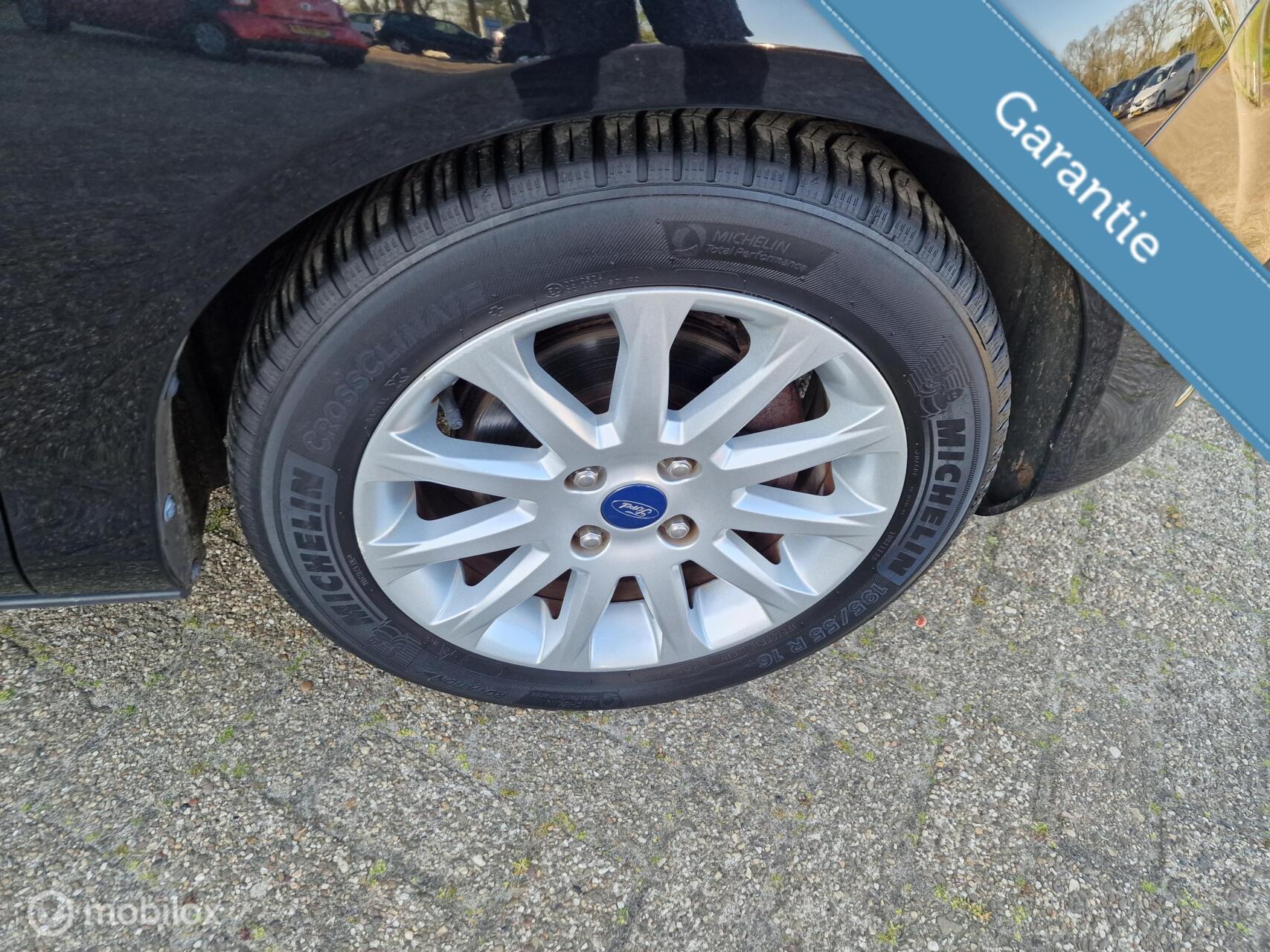Foto van Ford B-max