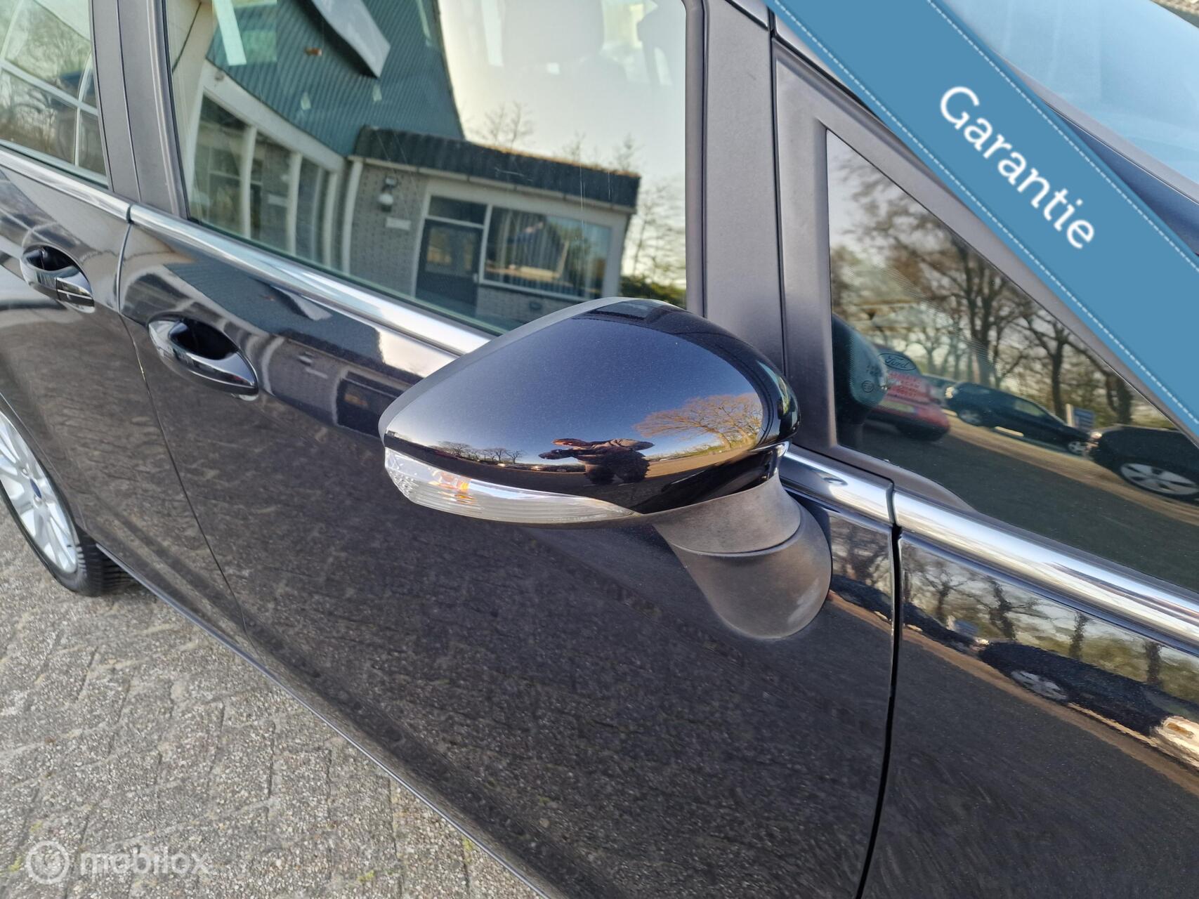 Foto van Ford B-max