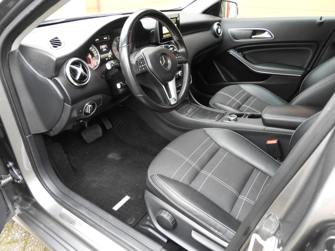 Foto van Mercedes-Benz A 200