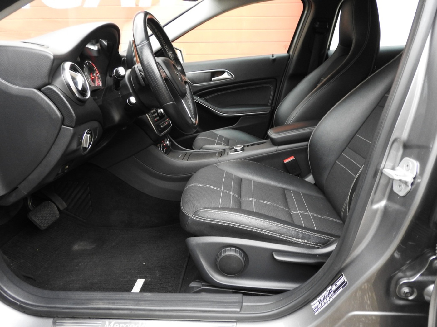 Foto van Mercedes-Benz A 200